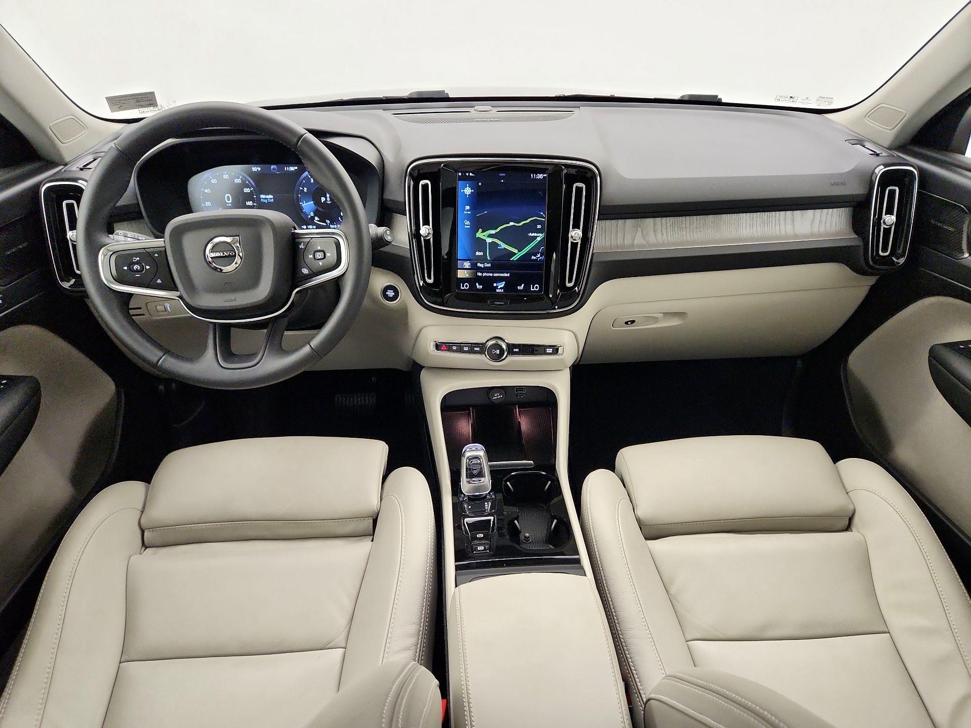 Thumbnail: 2021 Volvo XC40 - 9