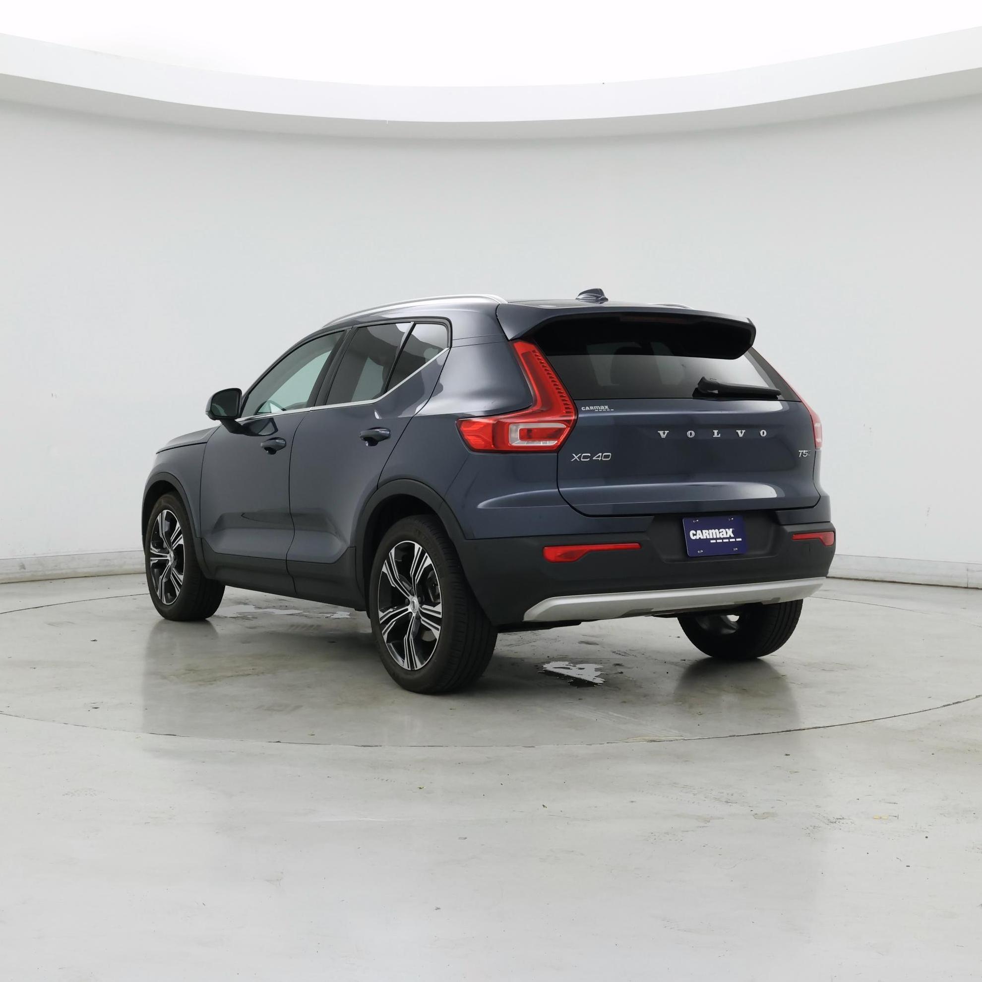 Thumbnail: 2021 Volvo XC40 - 2