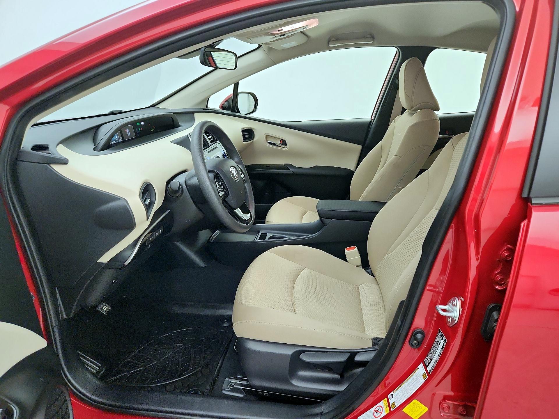 Thumbnail: 2019 Toyota Prius - 11