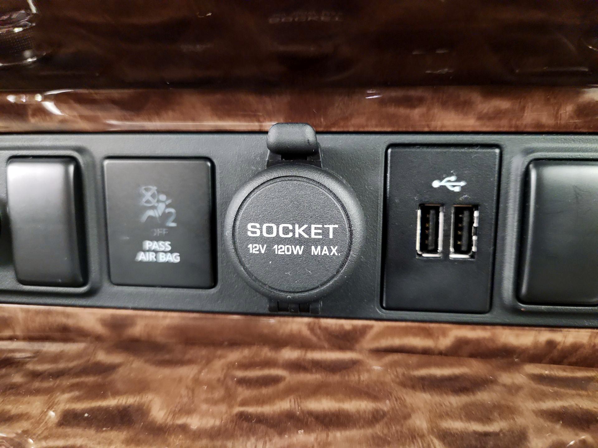Thumbnail: 2019 Nissan Armada - 19