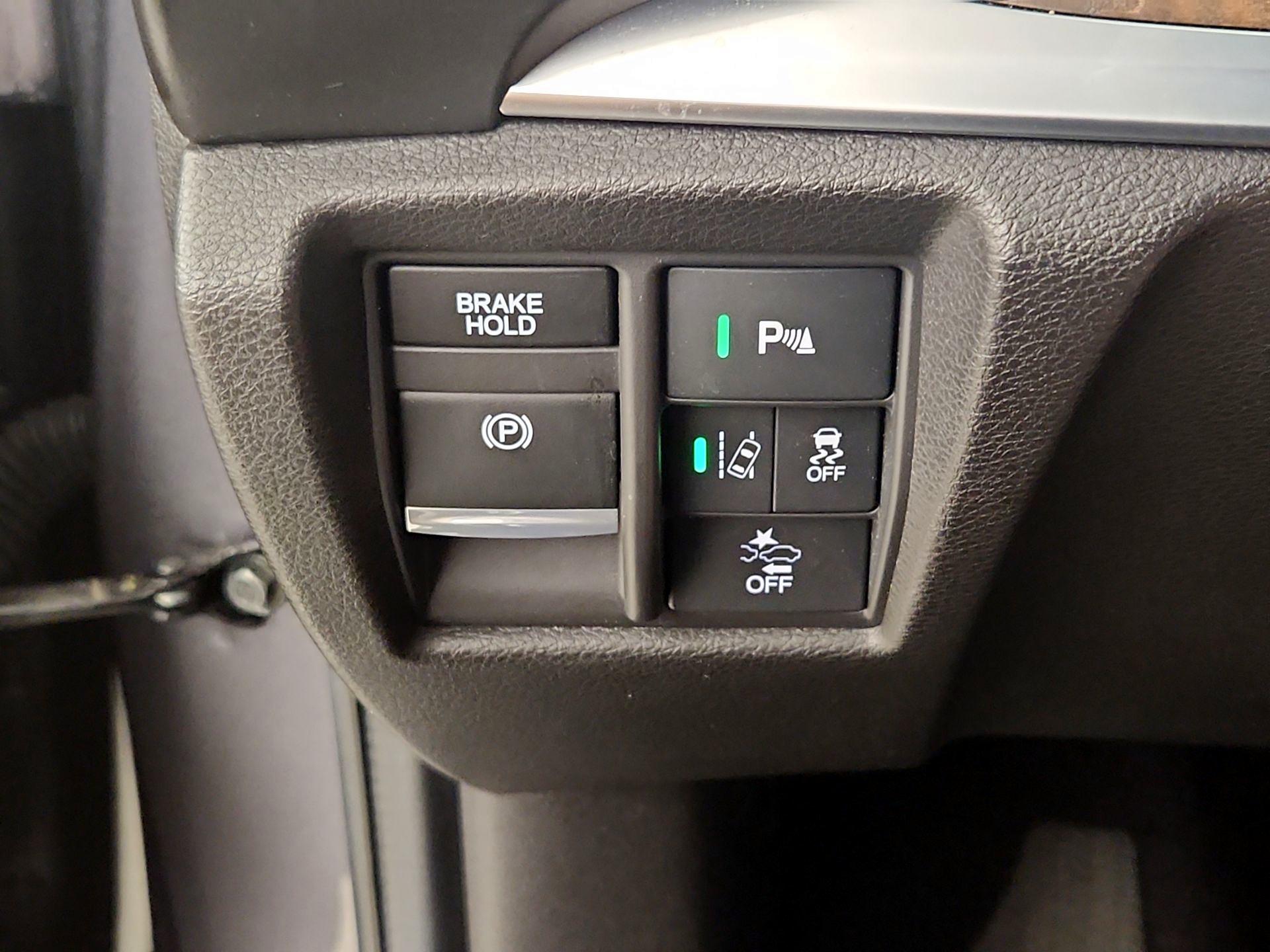 Thumbnail: 2020 Acura MDX - 13