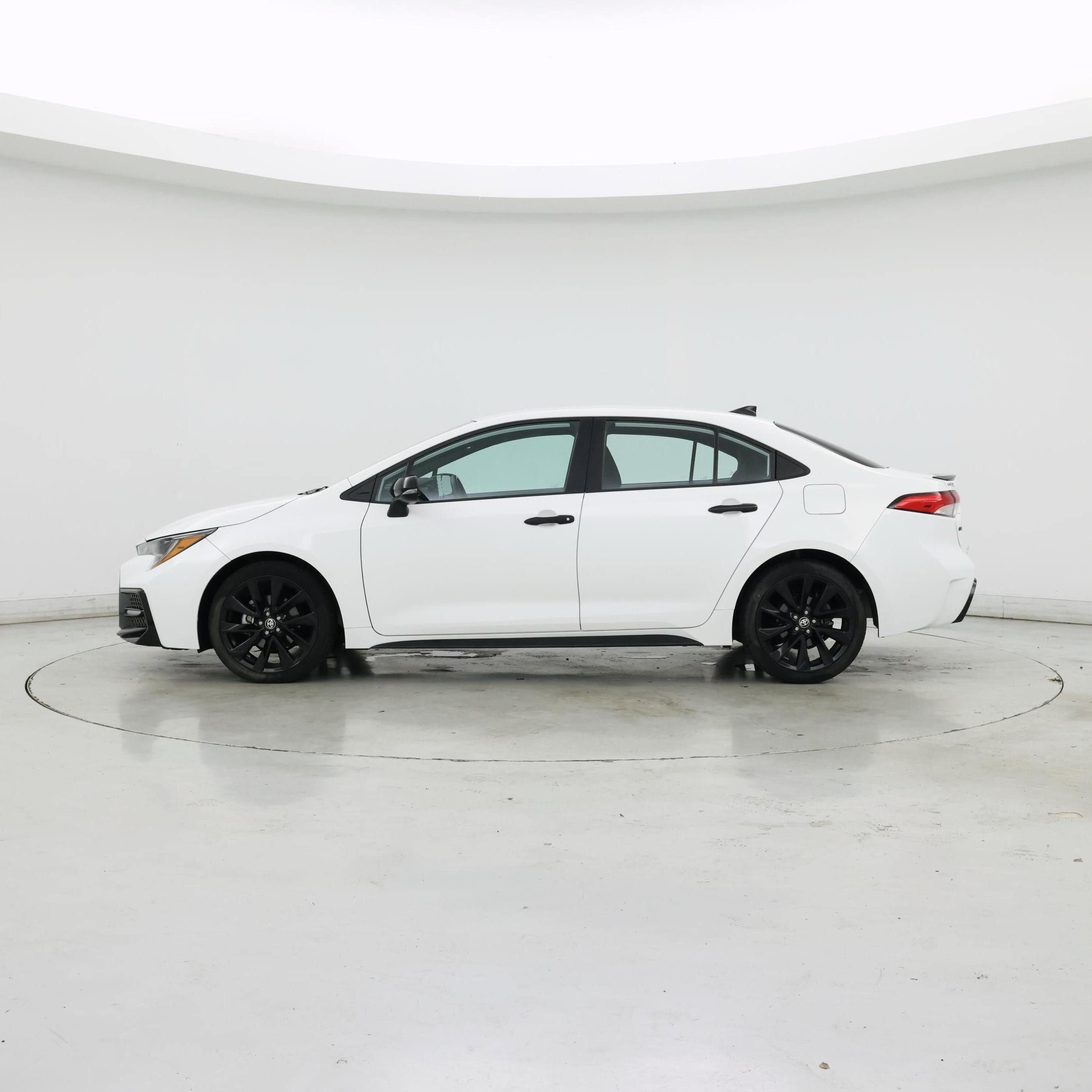 Thumbnail: 2022 Toyota Corolla - 3