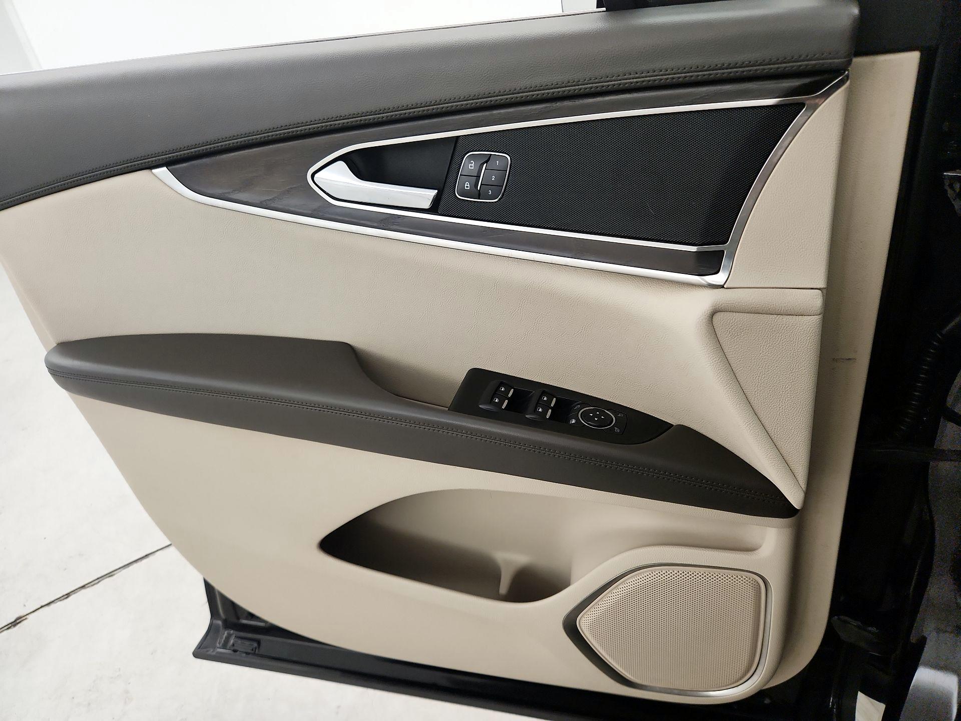 Thumbnail: 2018 Lincoln MKX - 12