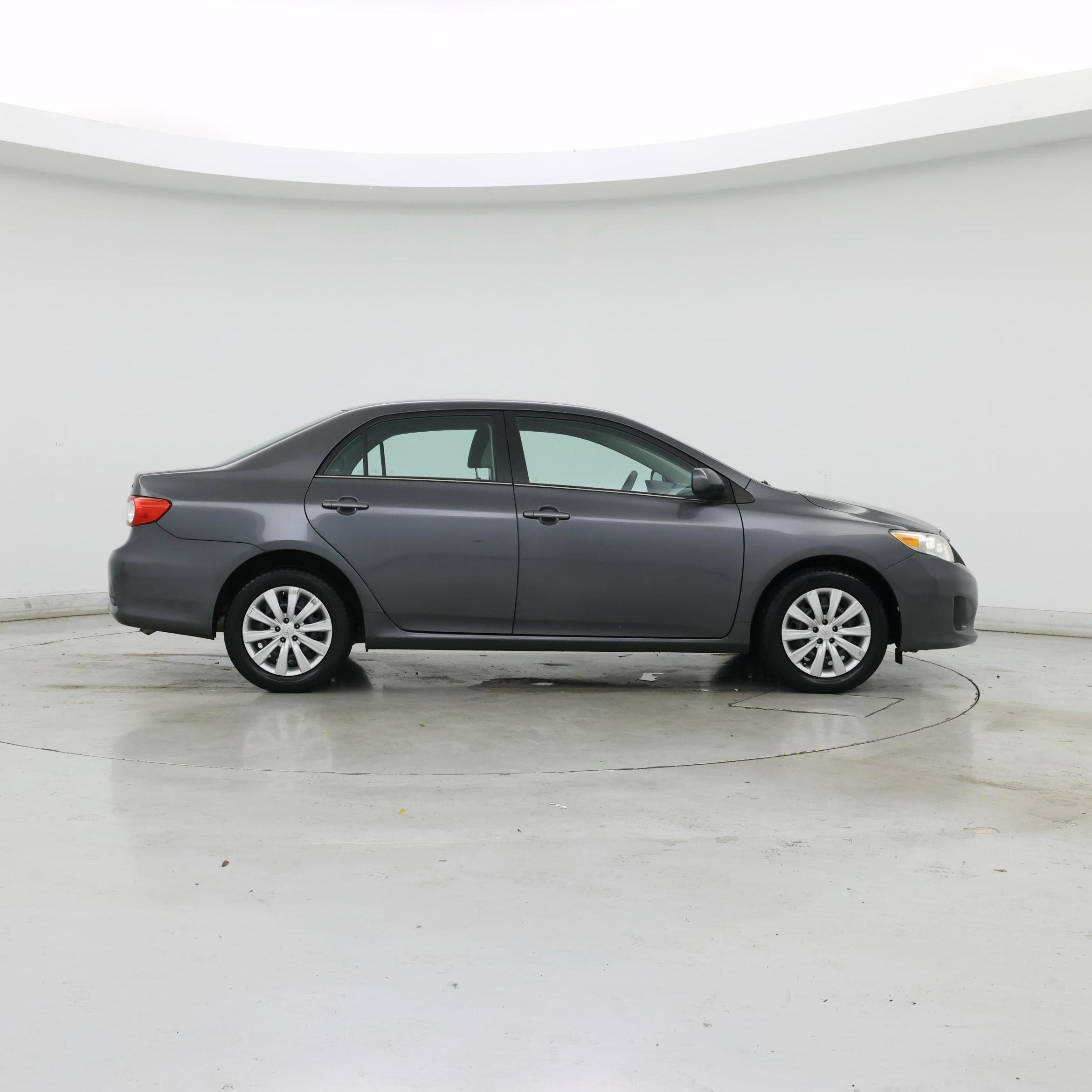 Thumbnail: 2013 Toyota Corolla - 7