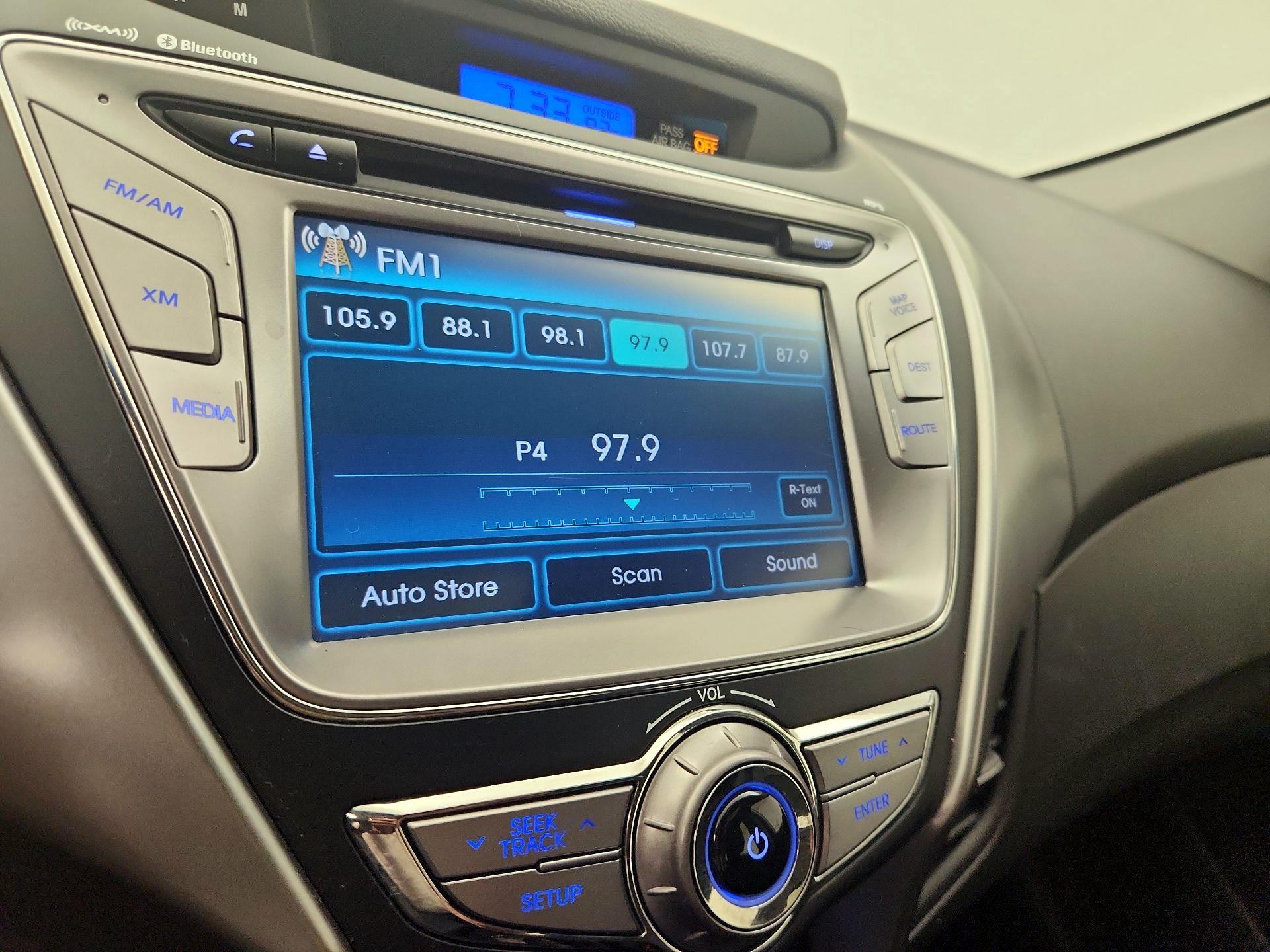 Thumbnail: 2013 Hyundai Elantra - 16