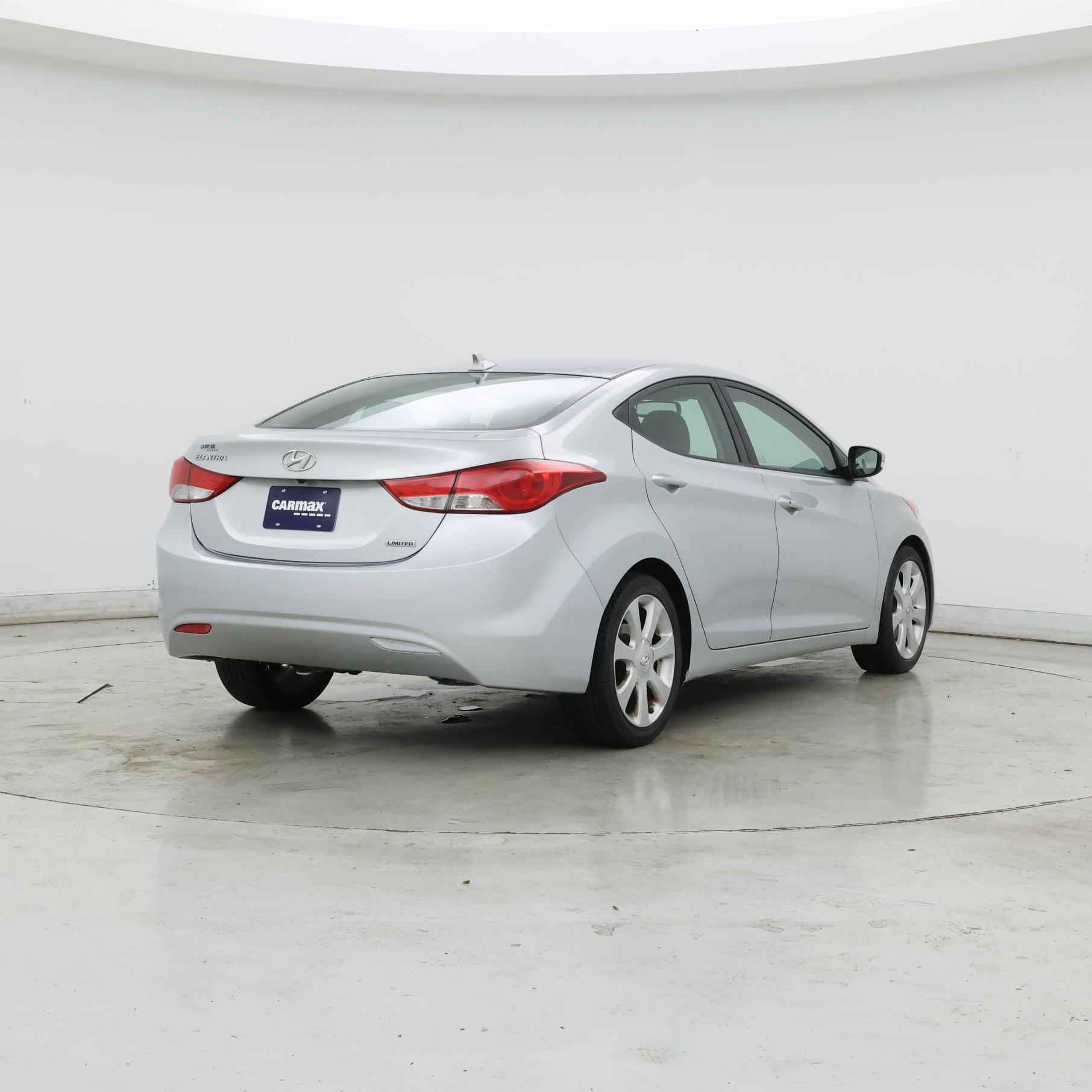 Thumbnail: 2013 Hyundai Elantra - 8