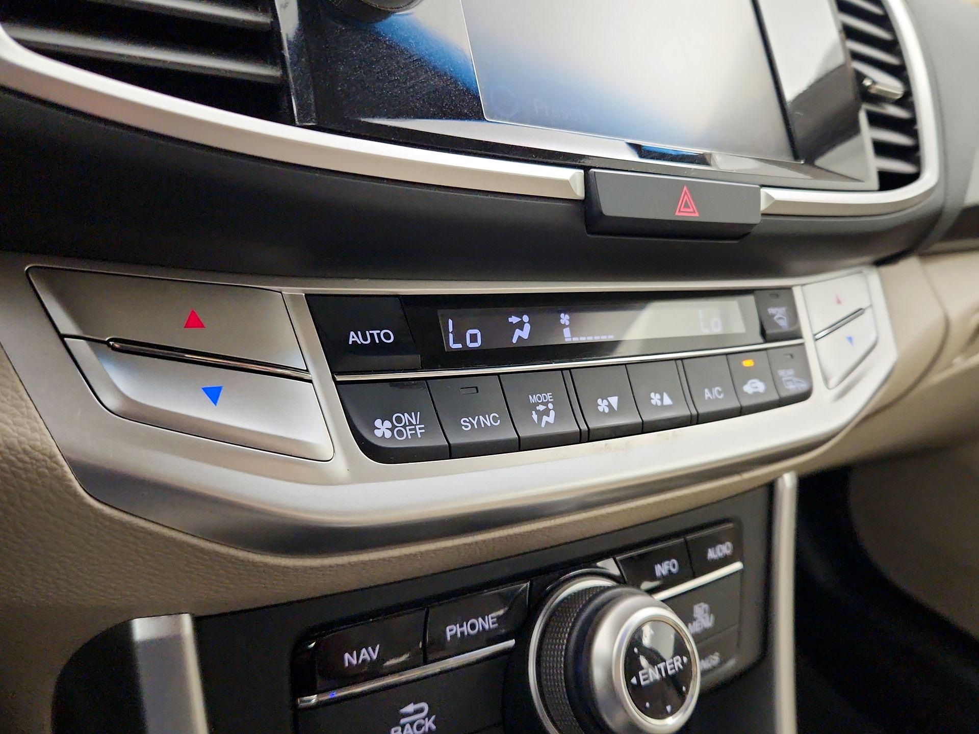Thumbnail: 2013 Honda Accord - 17