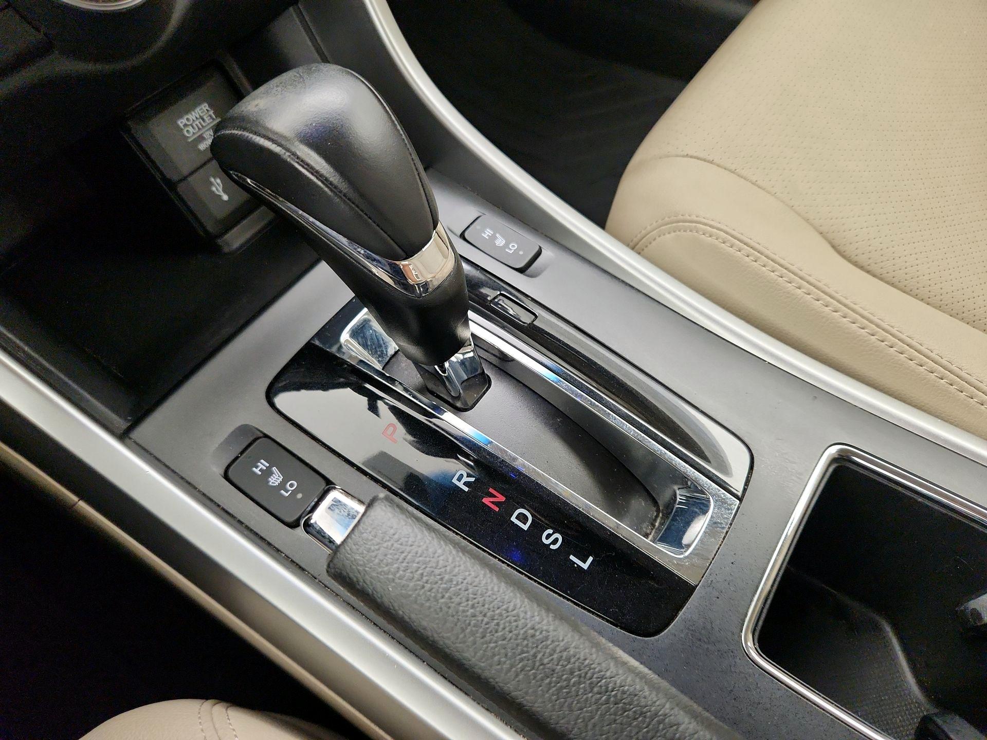 Thumbnail: 2013 Honda Accord - 18