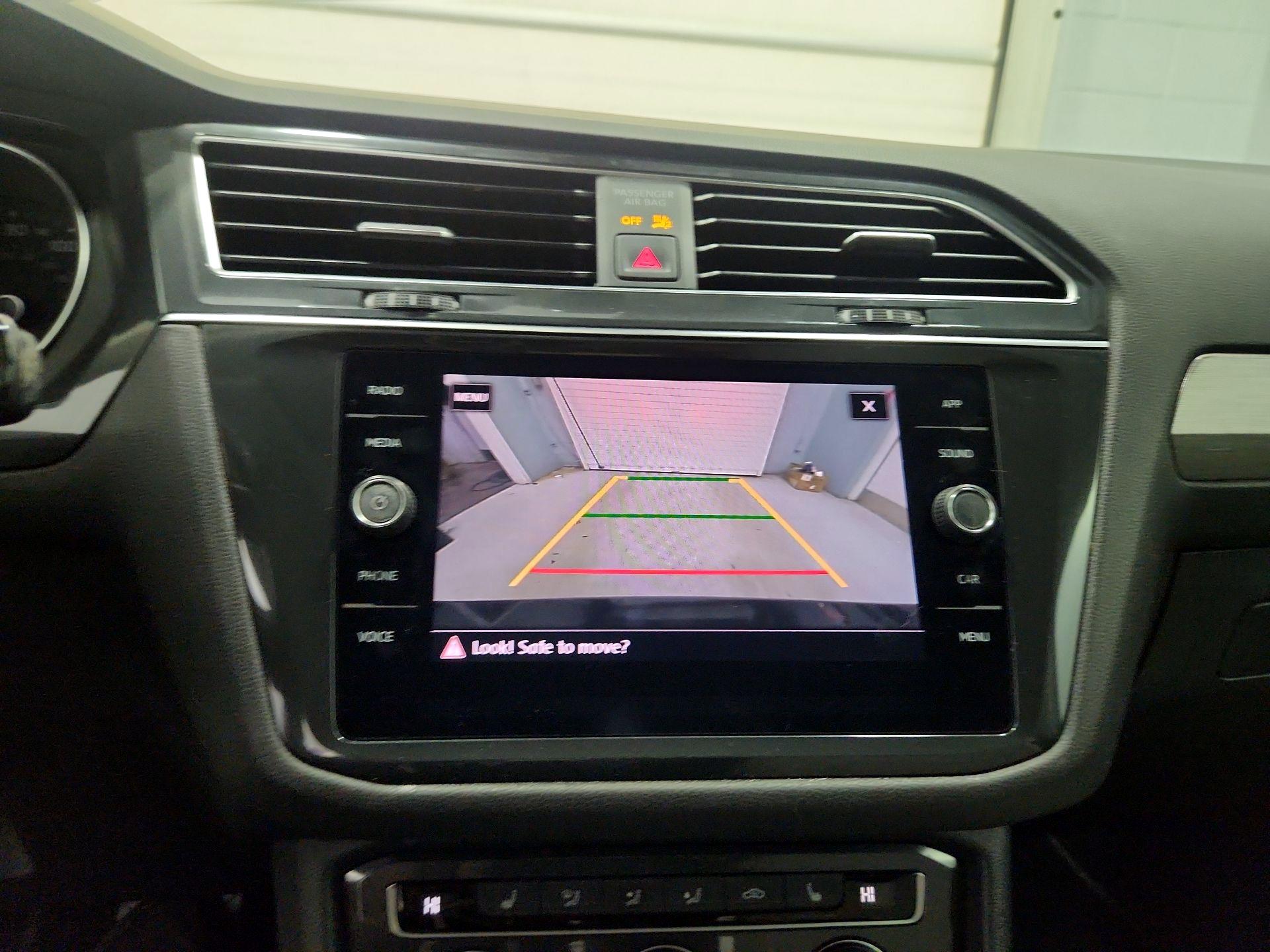 Thumbnail: 2020 Volkswagen Tiguan - 14