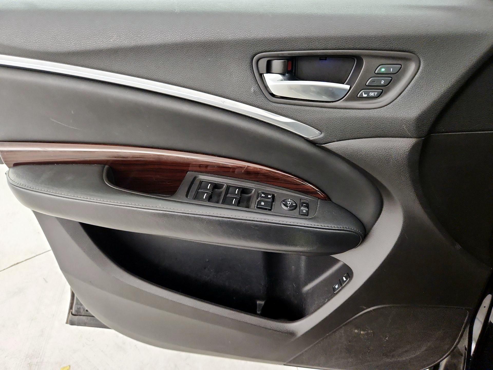 Thumbnail: 2016 Acura MDX - 12