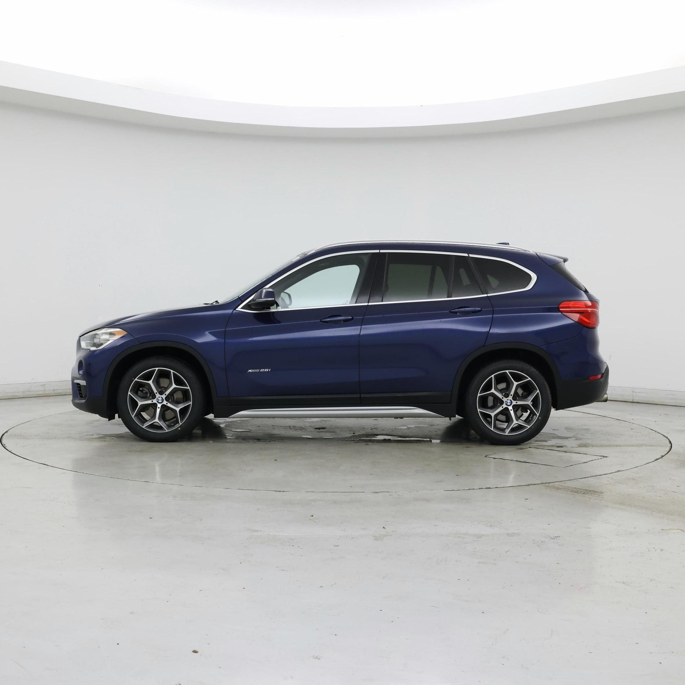 Thumbnail: 2016 BMW X1 - 3