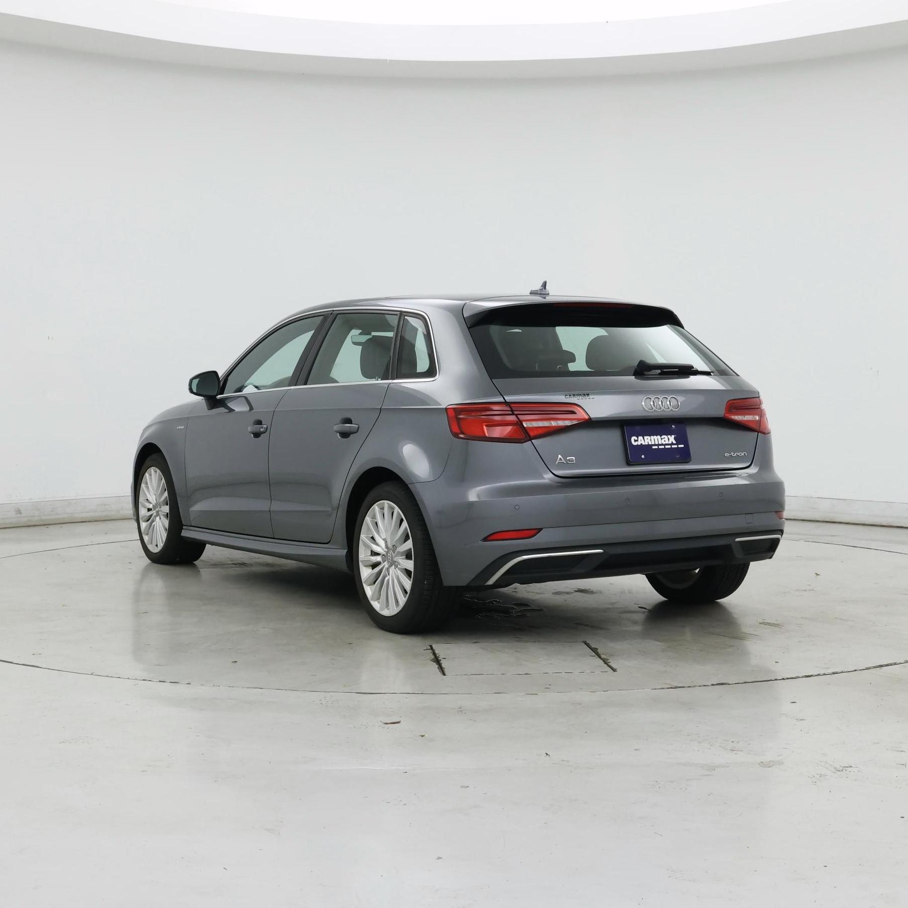 Thumbnail: 2017 Audi A3 - 2
