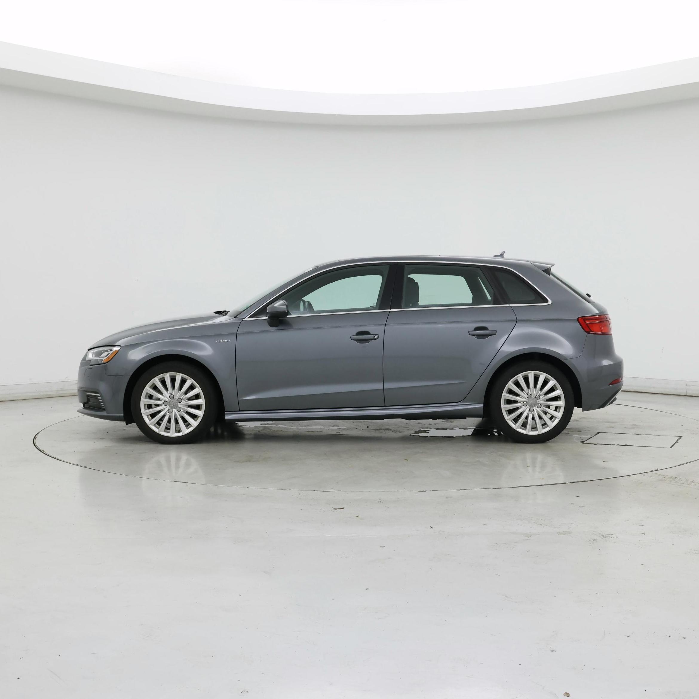 Thumbnail: 2017 Audi A3 - 3