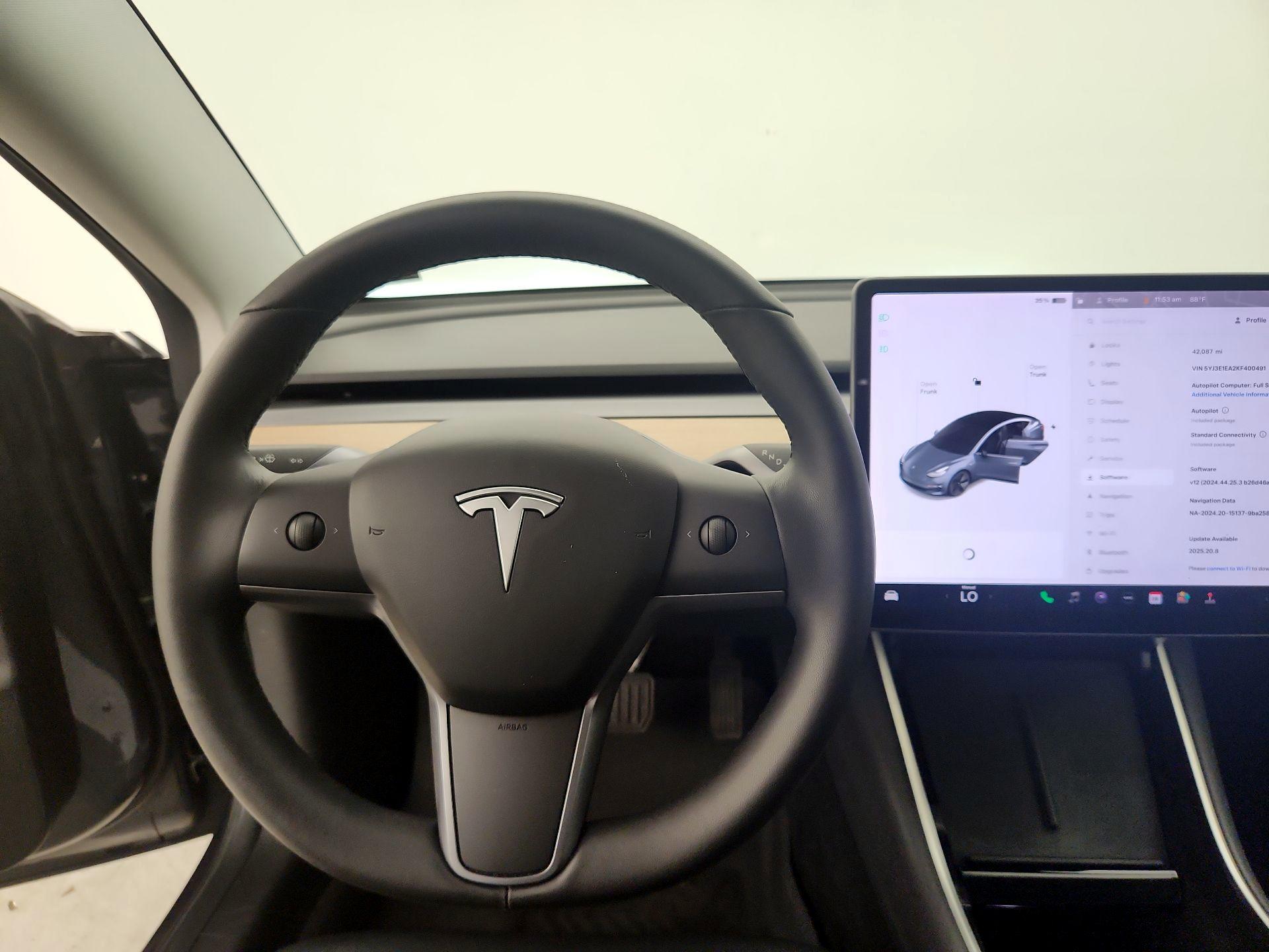 Thumbnail: 2019 Tesla Model 3 - 10