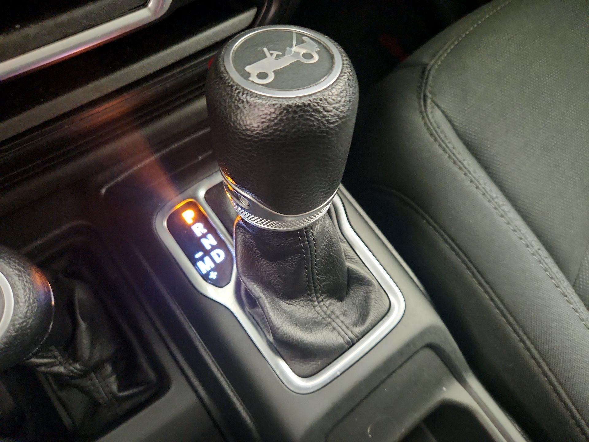 Thumbnail: 2018 Jeep Wrangler - 17