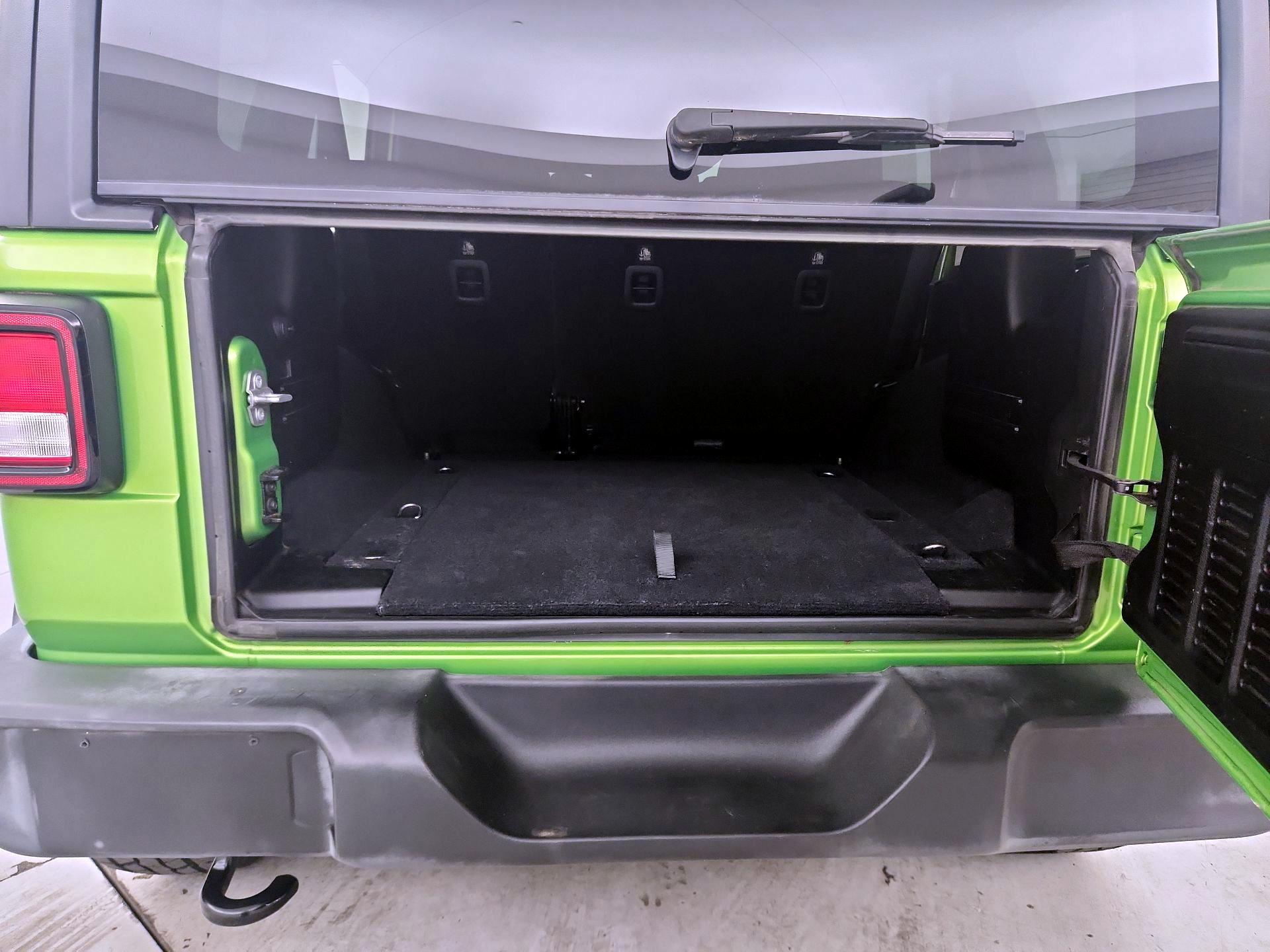Thumbnail: 2018 Jeep Wrangler - 20