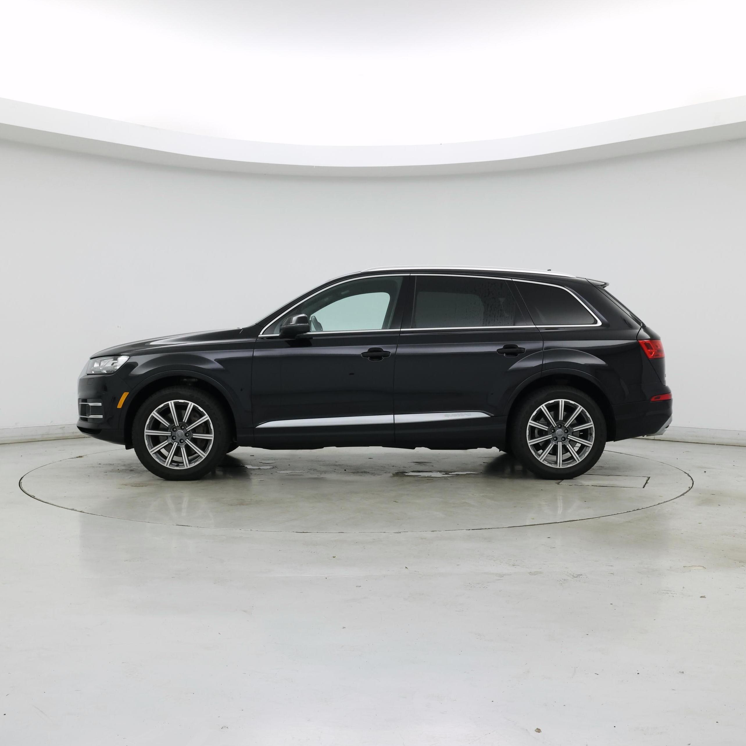 Thumbnail: 2017 Audi Q7 - 3