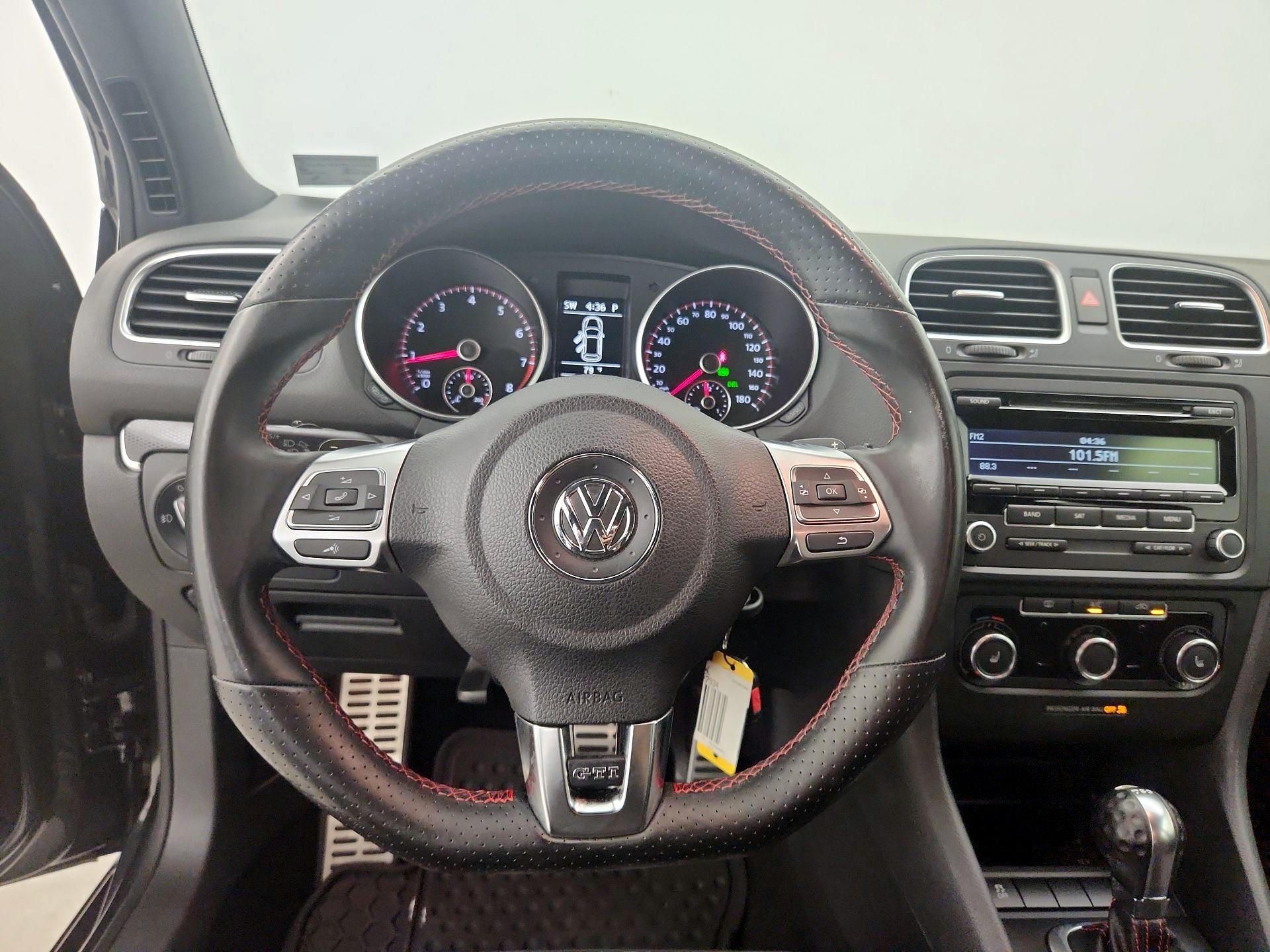 Thumbnail: 2013 Volkswagen Golf - 10