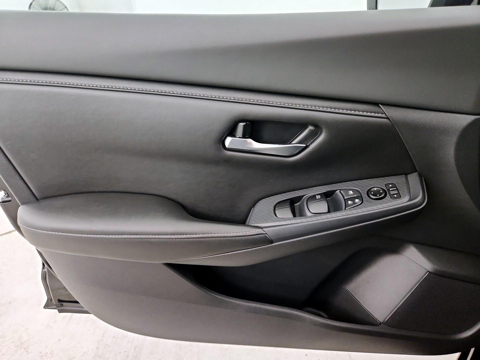Thumbnail: 2023 Nissan Sentra - 12