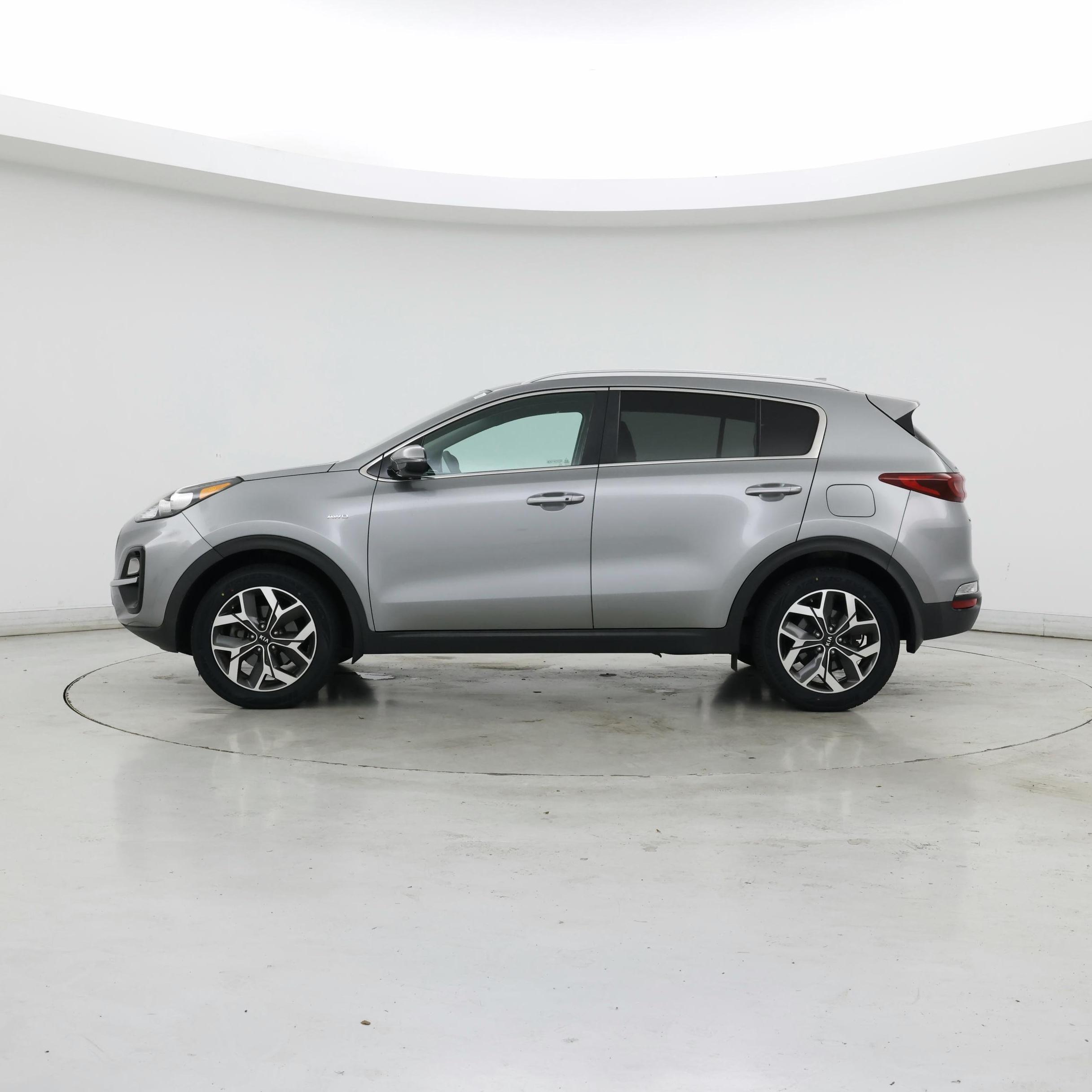 Thumbnail: 2020 Kia Sportage - 3