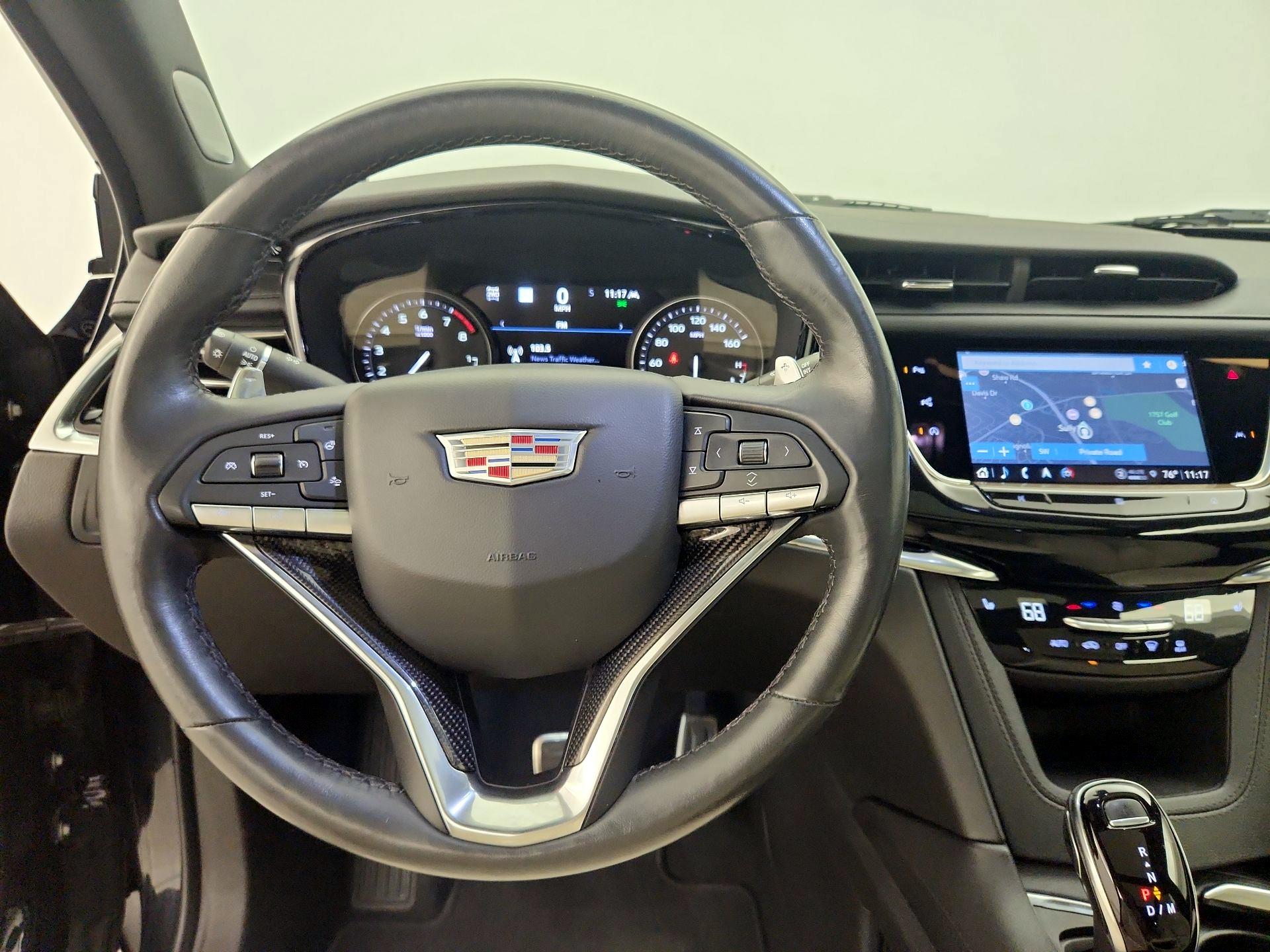 Thumbnail: 2021 Cadillac XT6 - 10