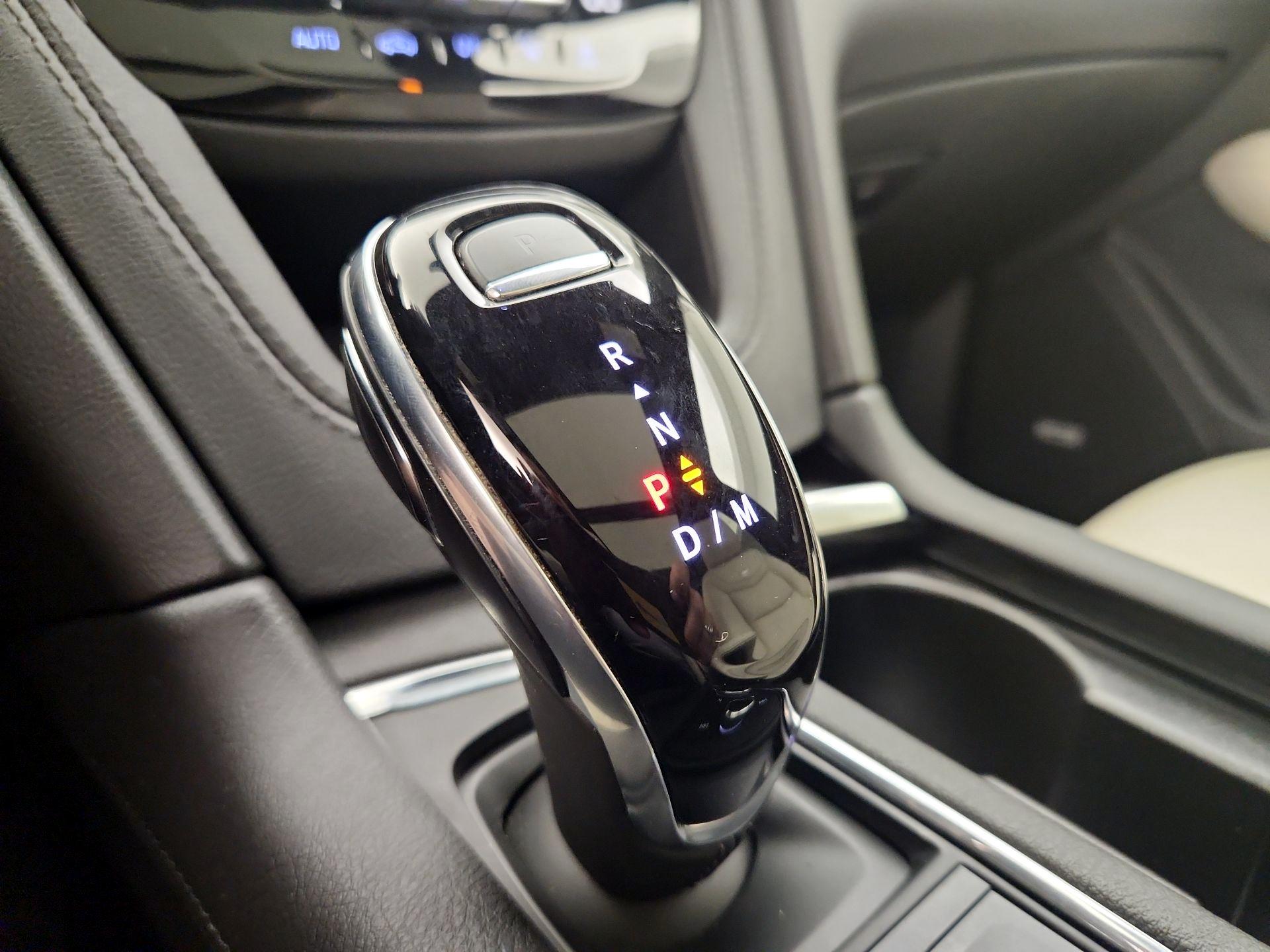 Thumbnail: 2021 Cadillac XT6 - 18