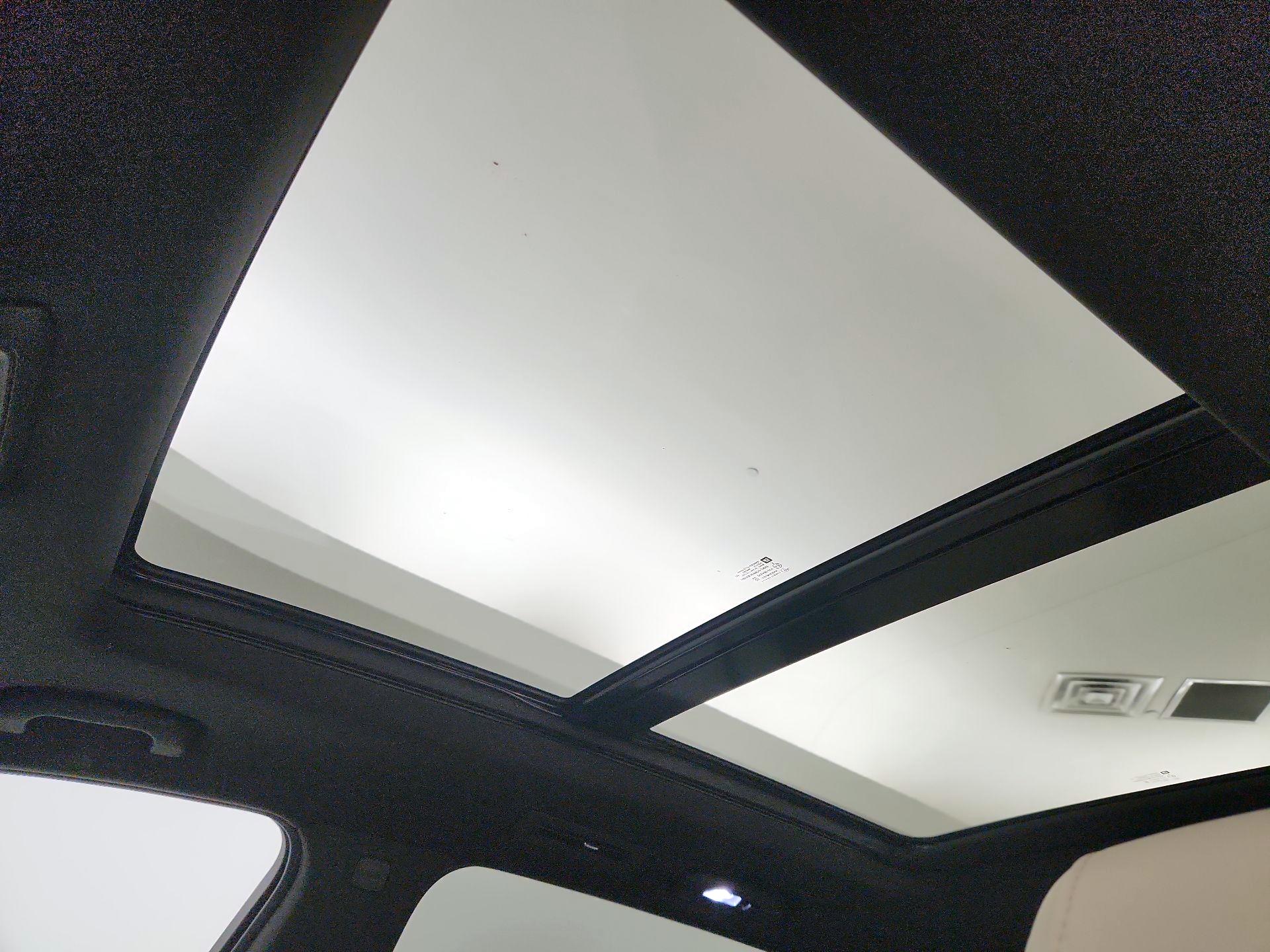 Thumbnail: 2021 Cadillac XT6 - 20