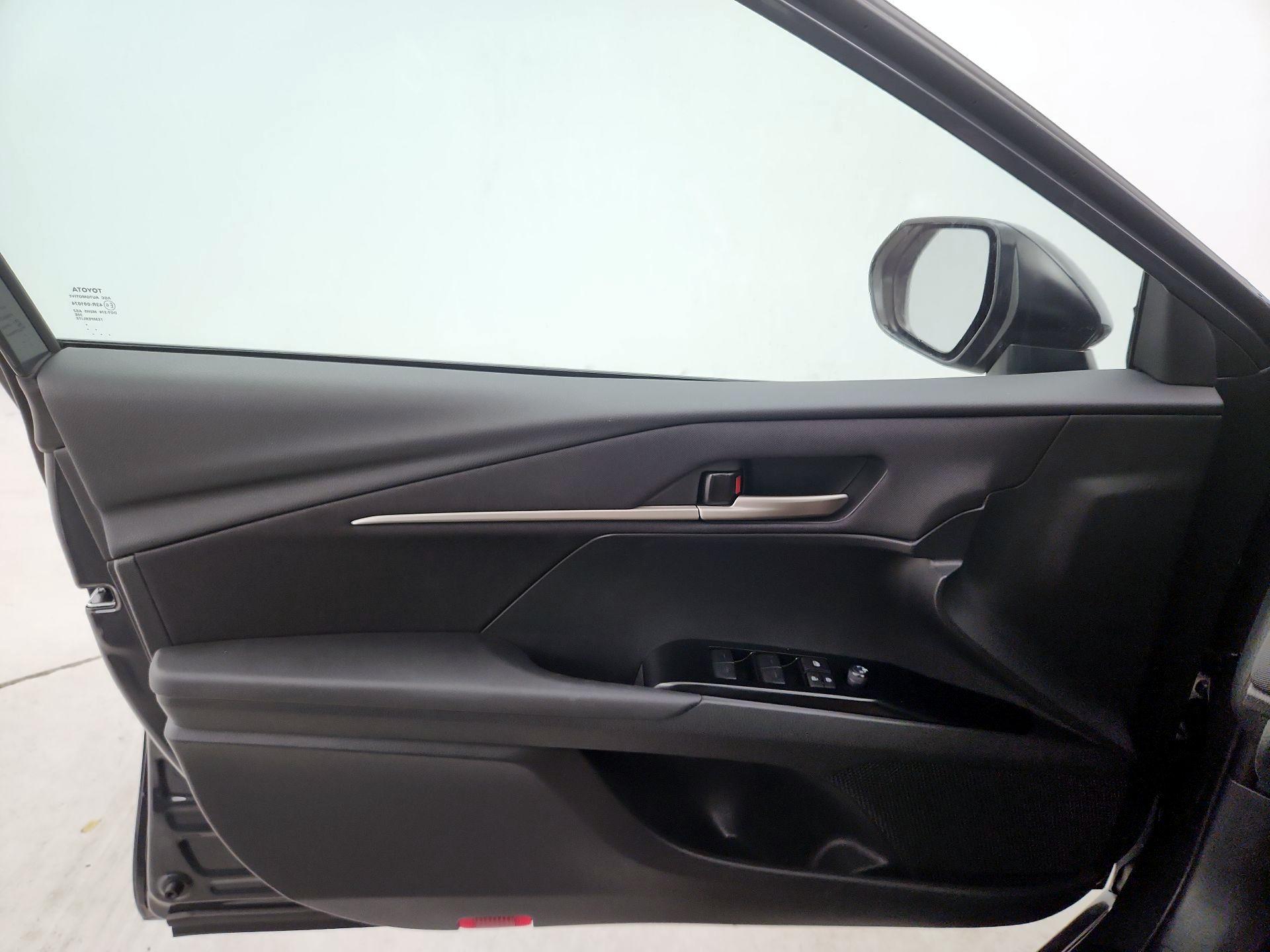 Thumbnail: 2025 Toyota Camry - 12