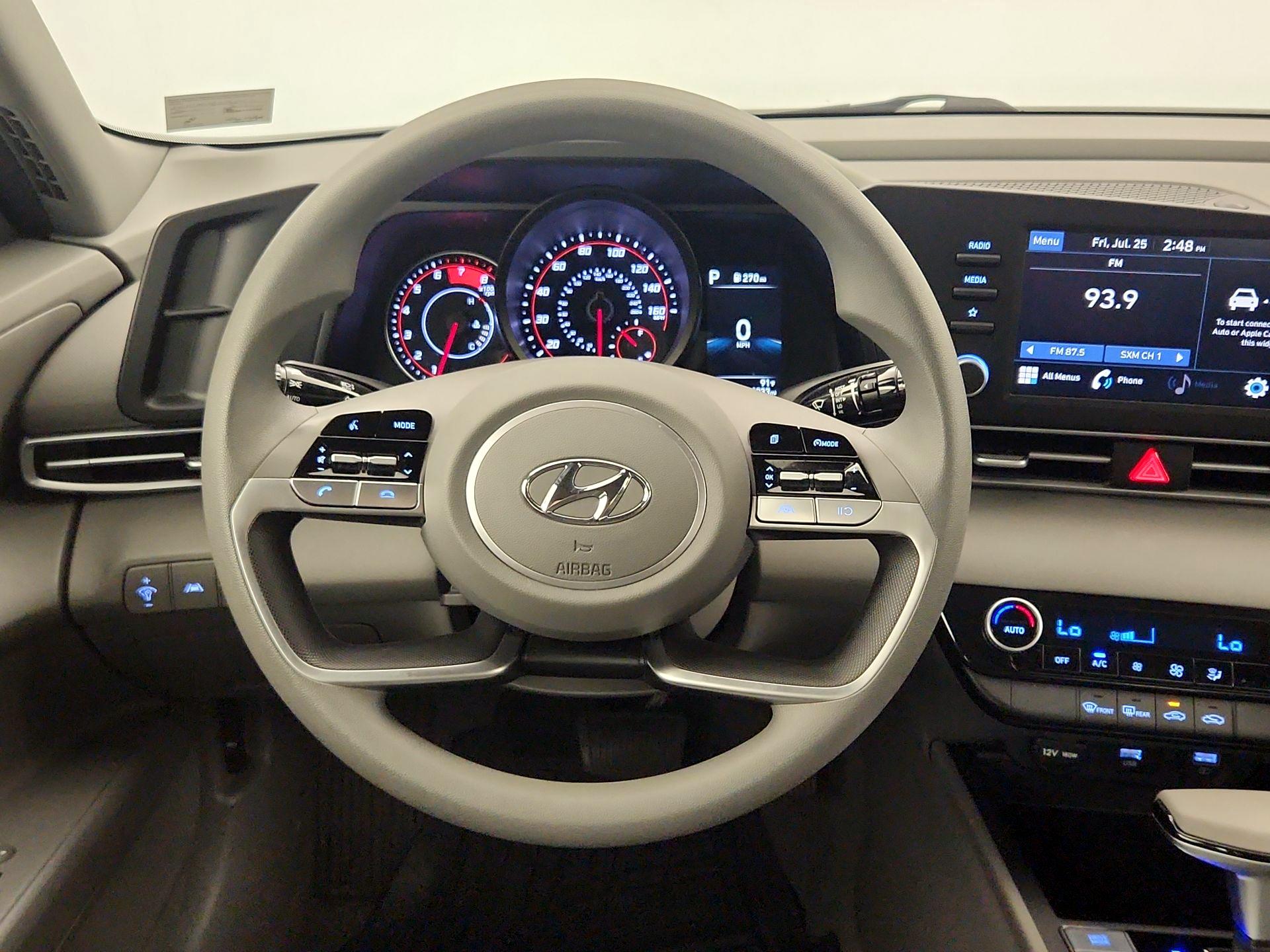 Thumbnail: 2023 Hyundai Elantra - 10