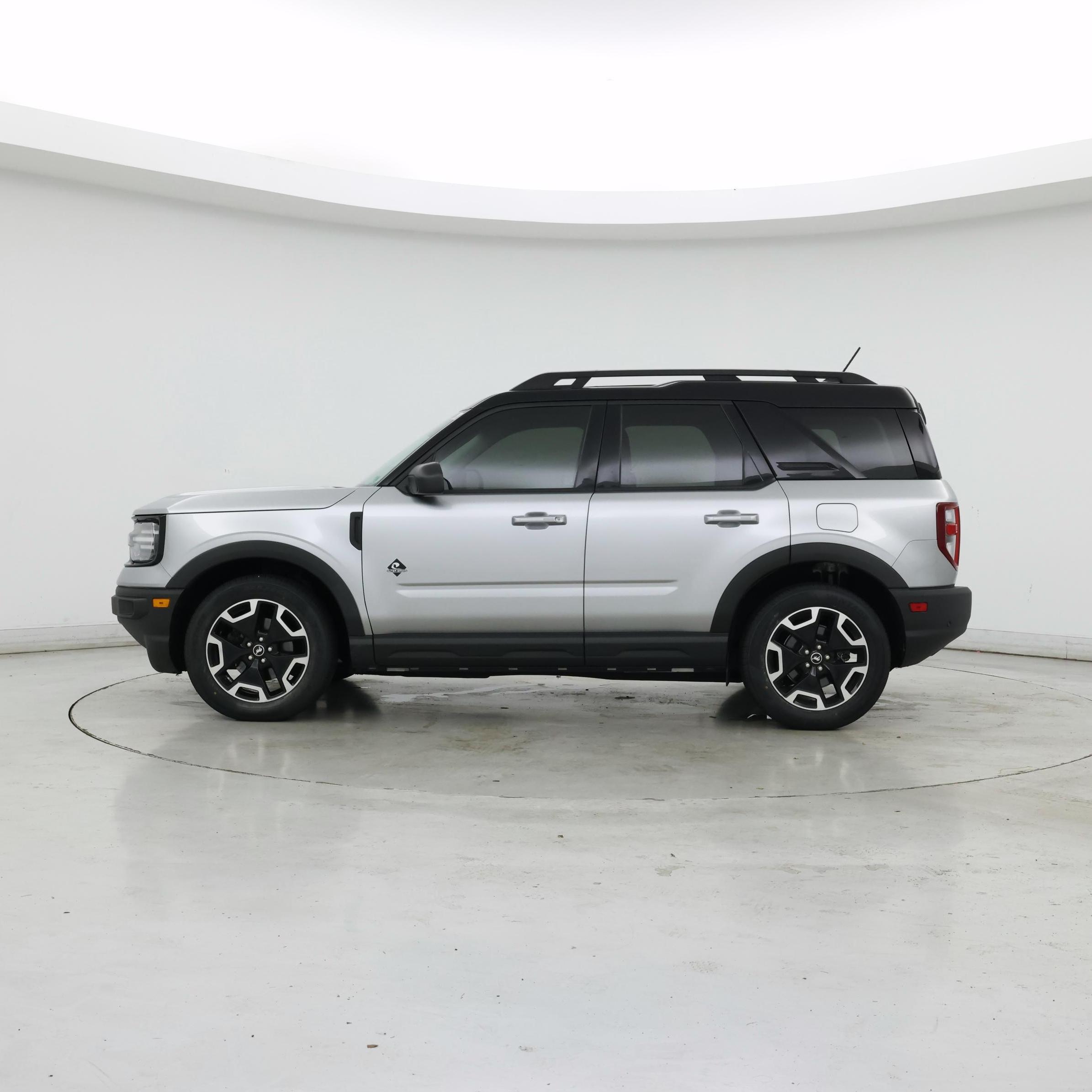 Thumbnail: 2022 Ford Bronco Sport - 3