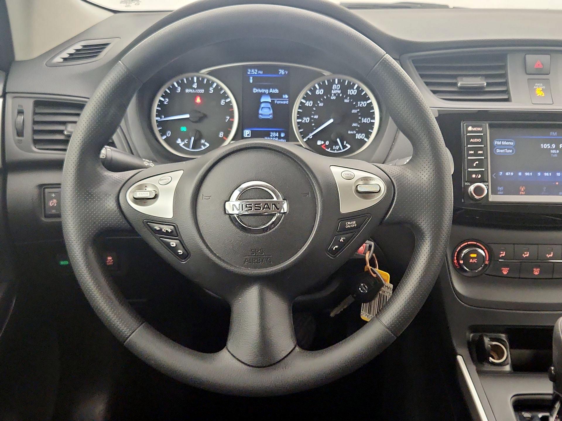 Thumbnail: 2019 Nissan Sentra - 10