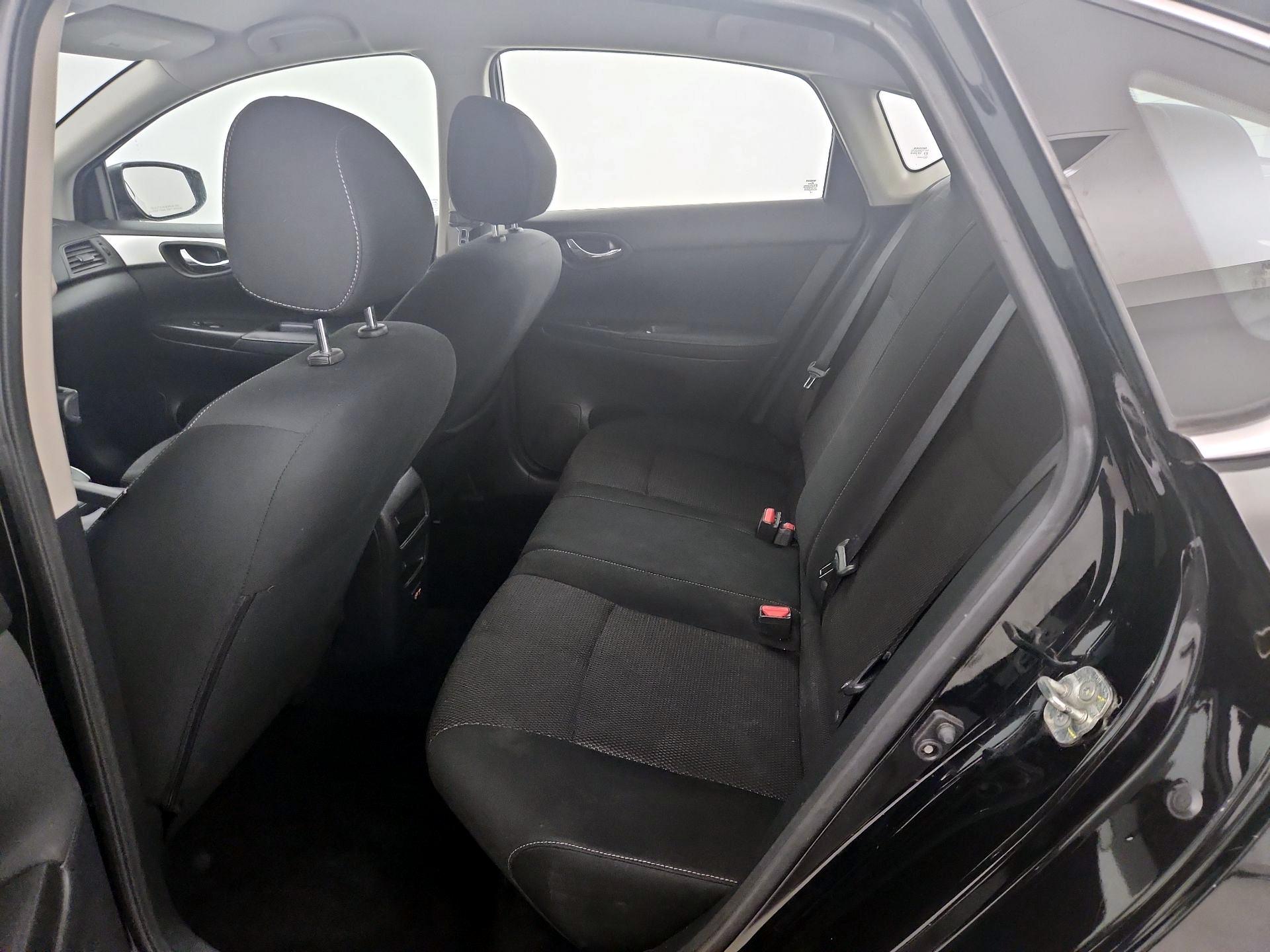 Thumbnail: 2019 Nissan Sentra - 19