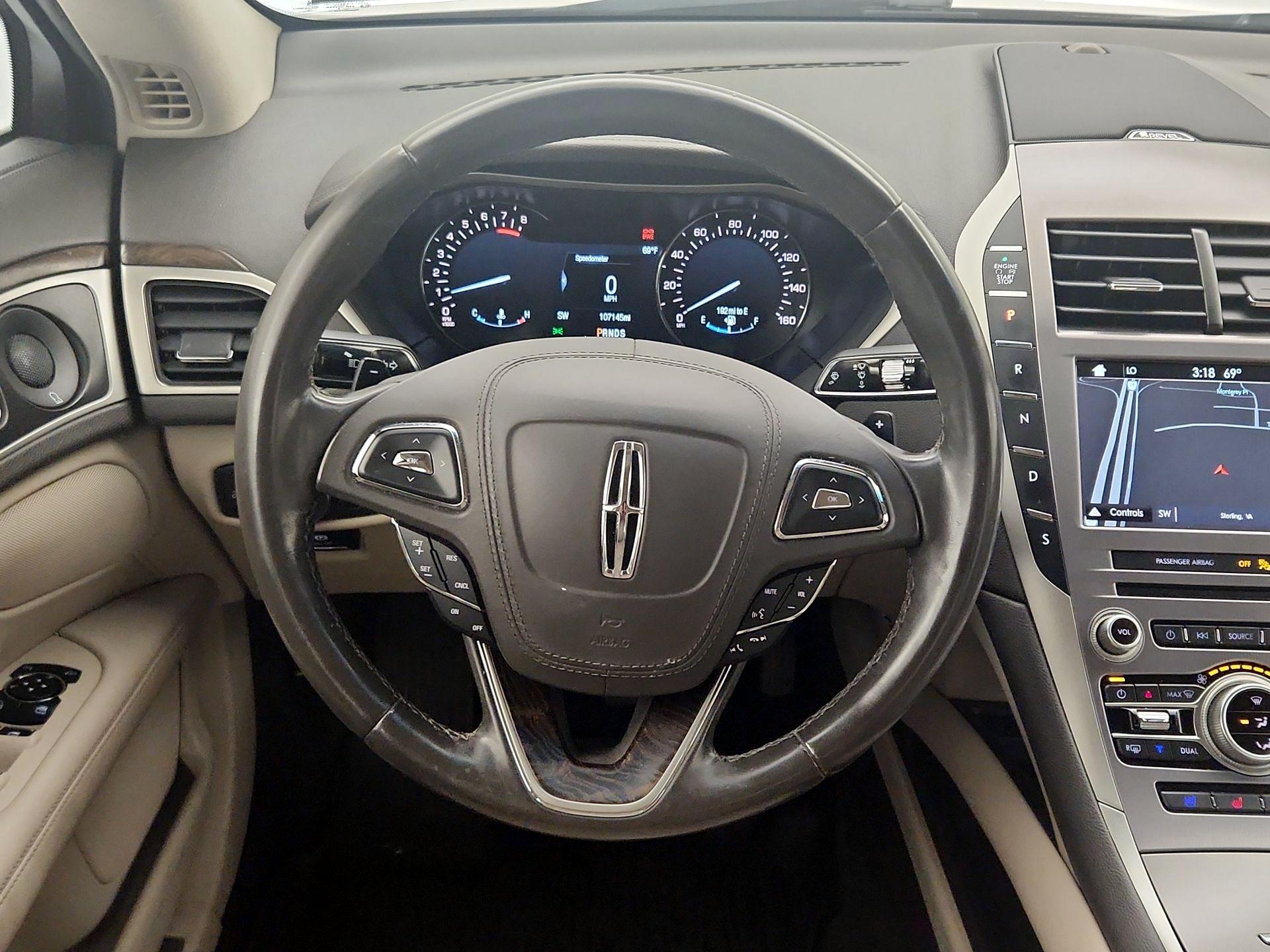 Thumbnail: 2017 Lincoln MKZ - 10