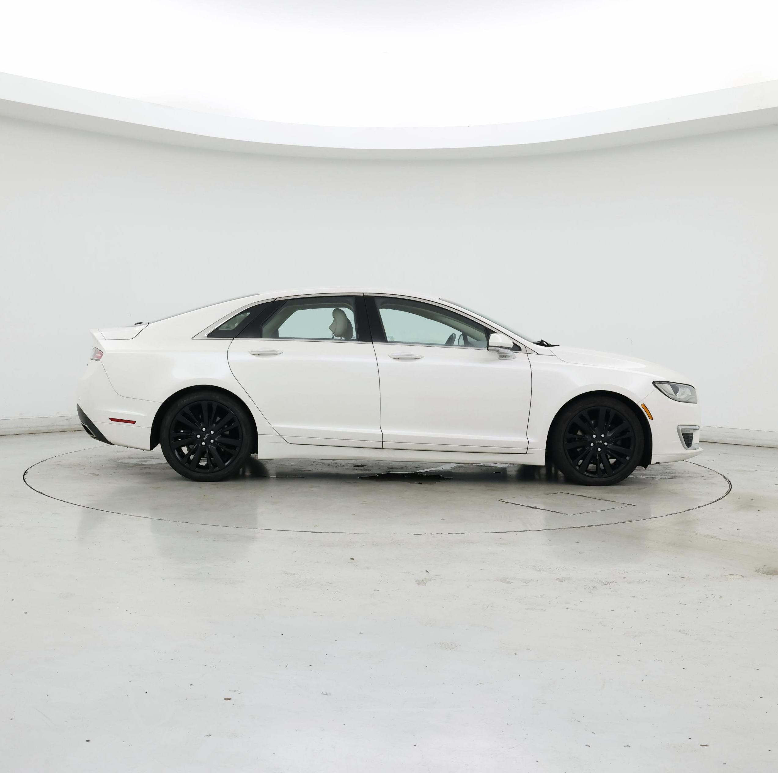 Thumbnail: 2017 Lincoln MKZ - 7