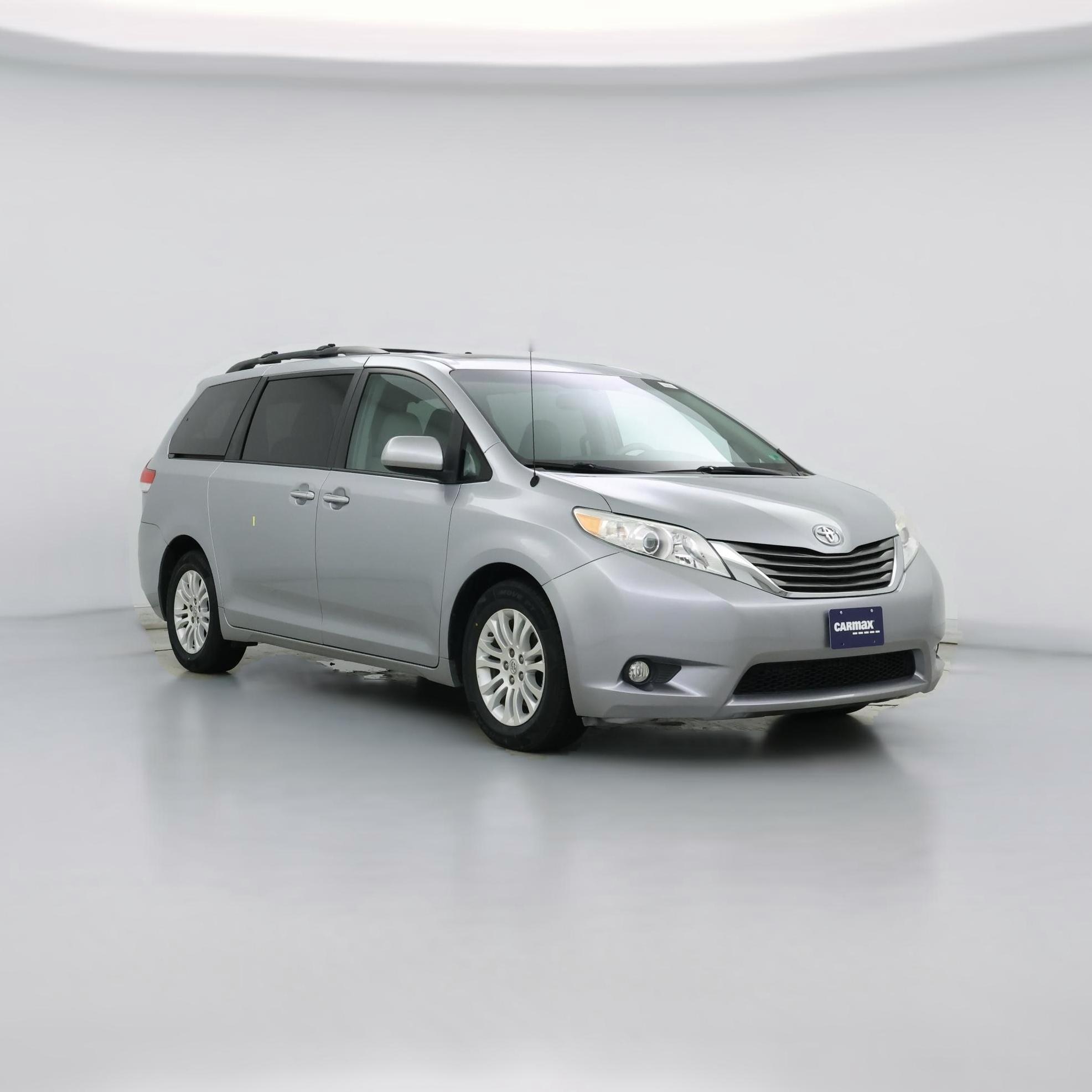 Thumbnail: 2014 Toyota Sienna - 1