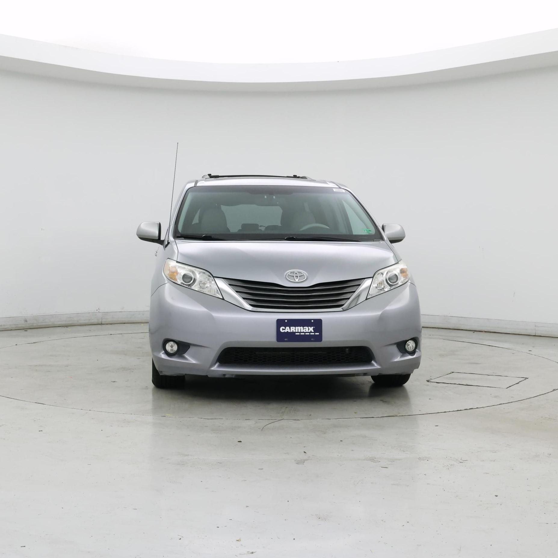 Thumbnail: 2014 Toyota Sienna - 5