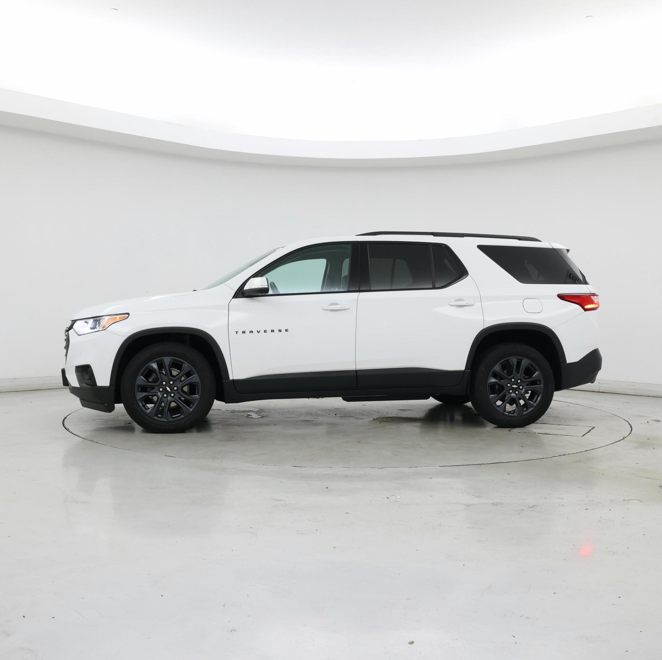 Thumbnail: 2021 Chevrolet Traverse - 3