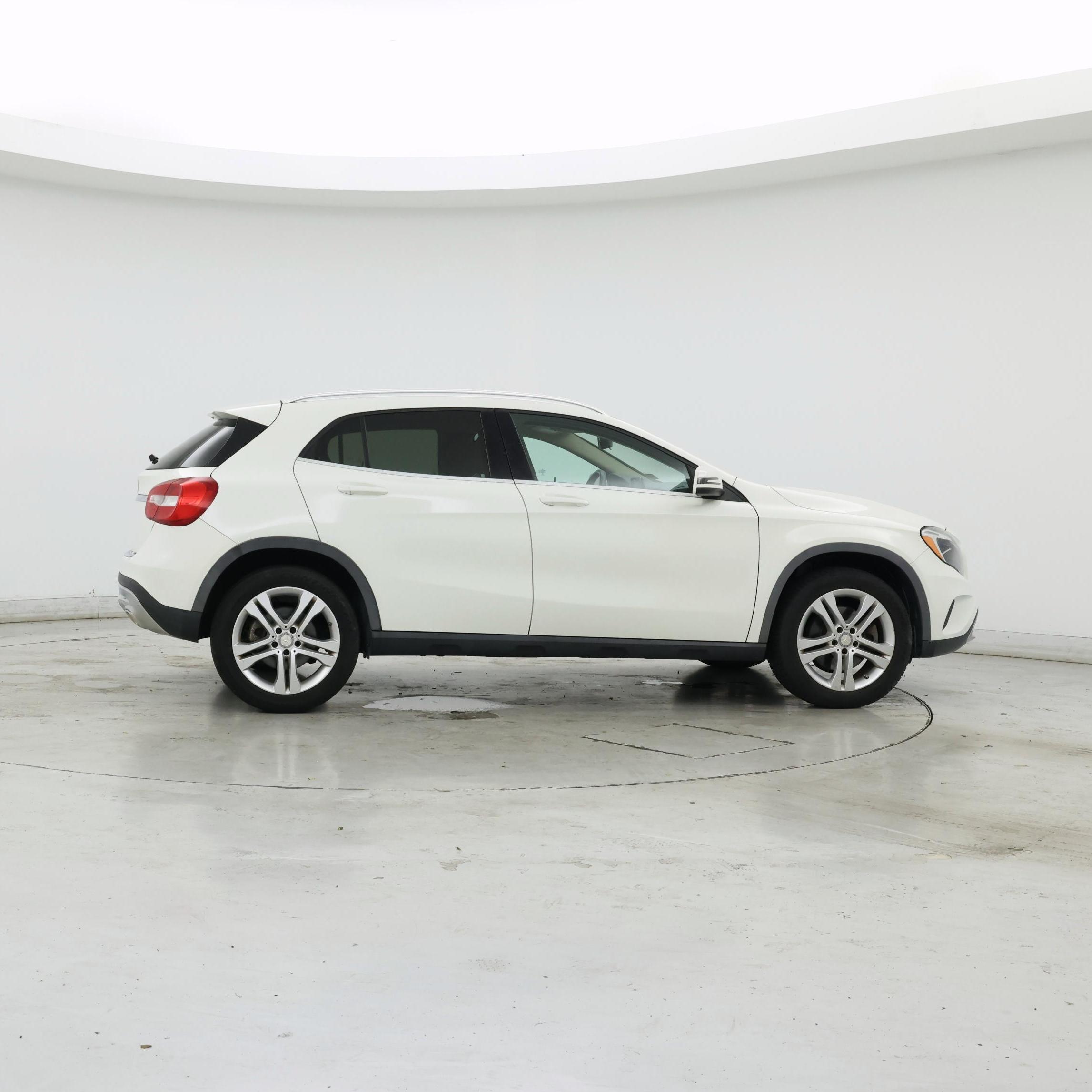 Thumbnail: 2015 Mercedes-Benz GLA - 7
