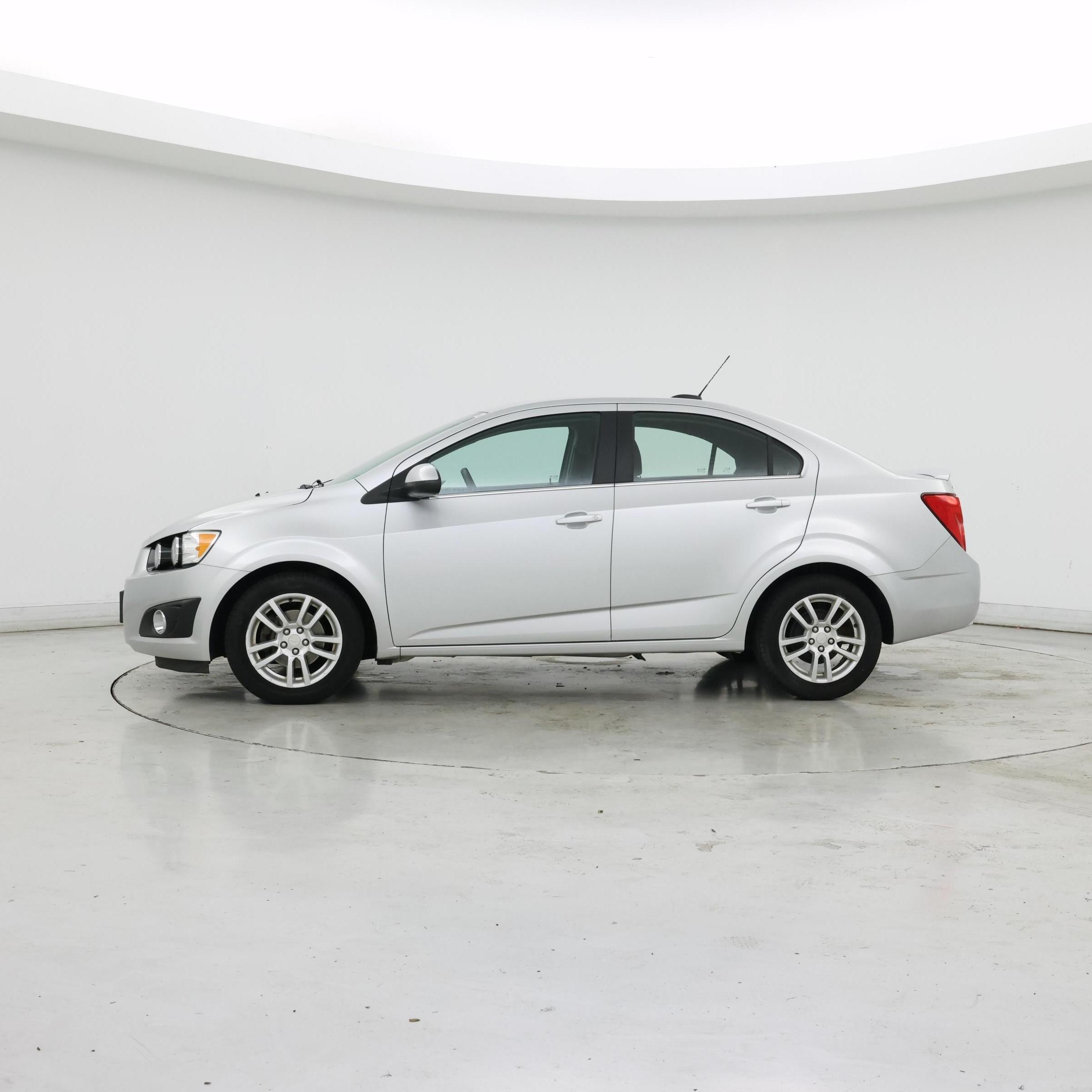 Thumbnail: 2016 Chevrolet Sonic - 3