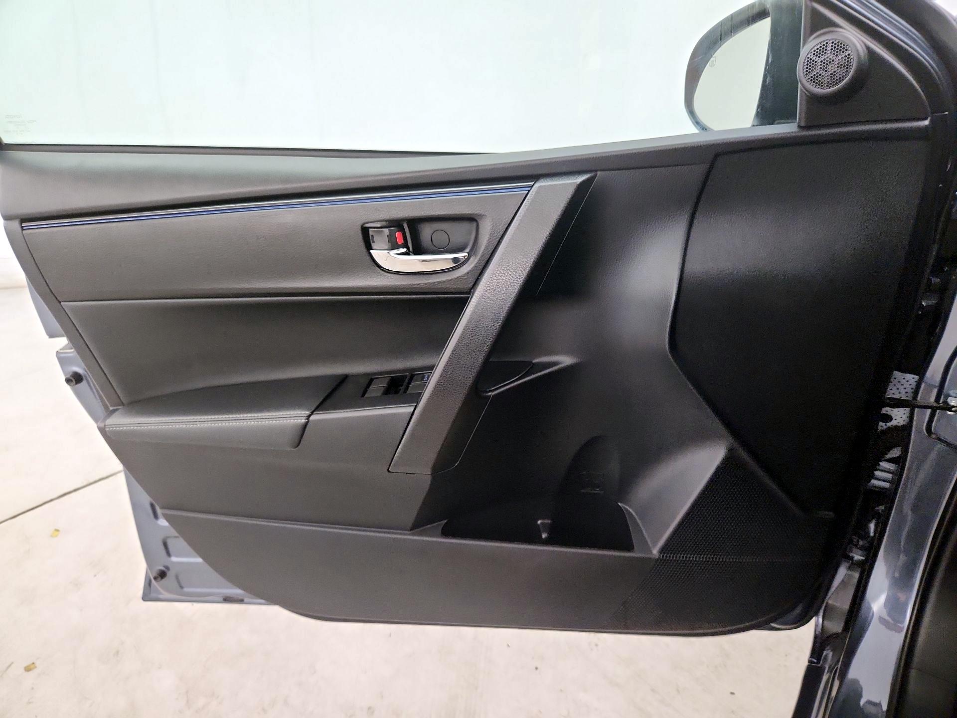 Thumbnail: 2019 Toyota Corolla - 12