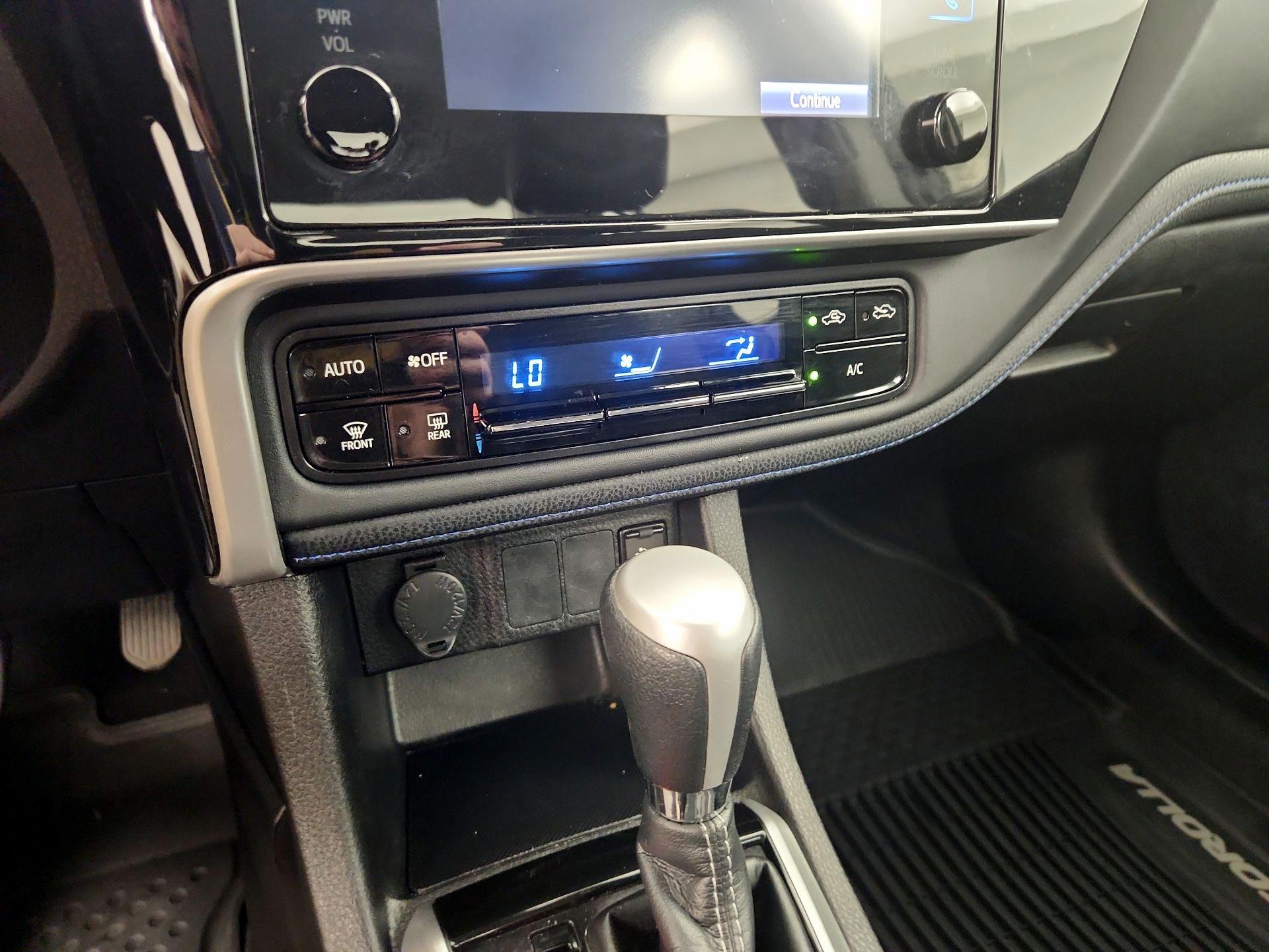 Thumbnail: 2019 Toyota Corolla - 16