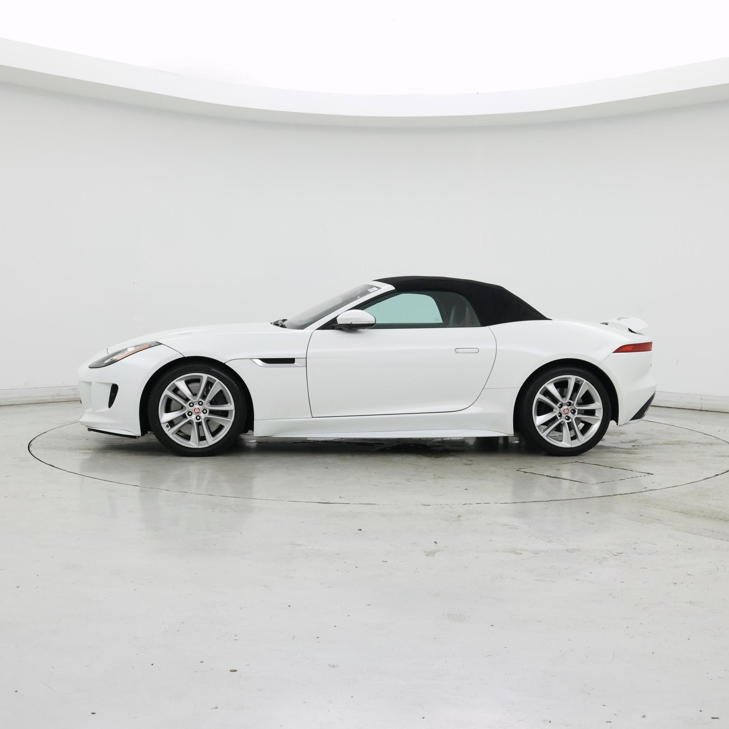 Thumbnail: 2017 Jaguar F-Type - 3