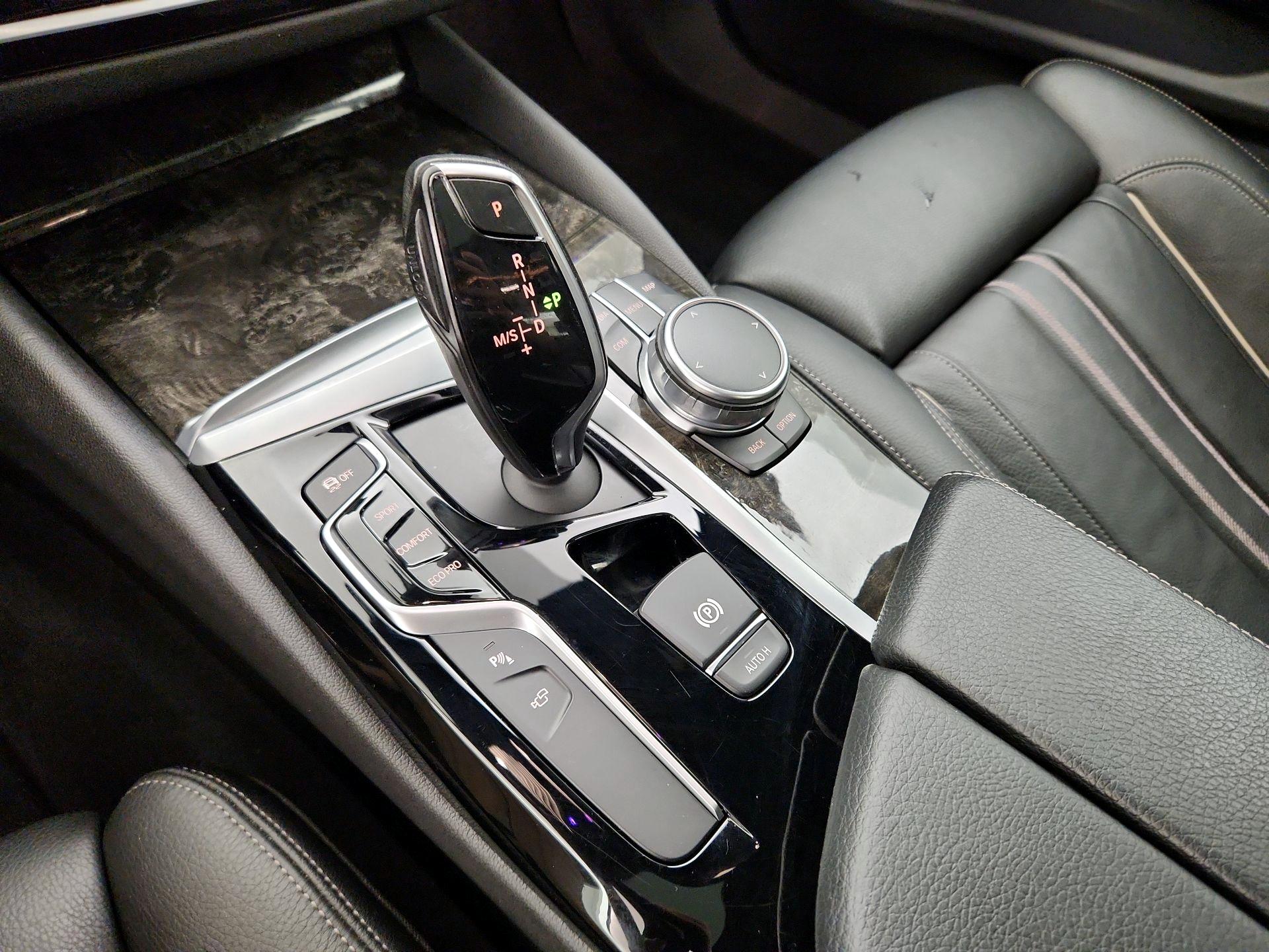 Thumbnail: 2017 BMW 5 Series - 18