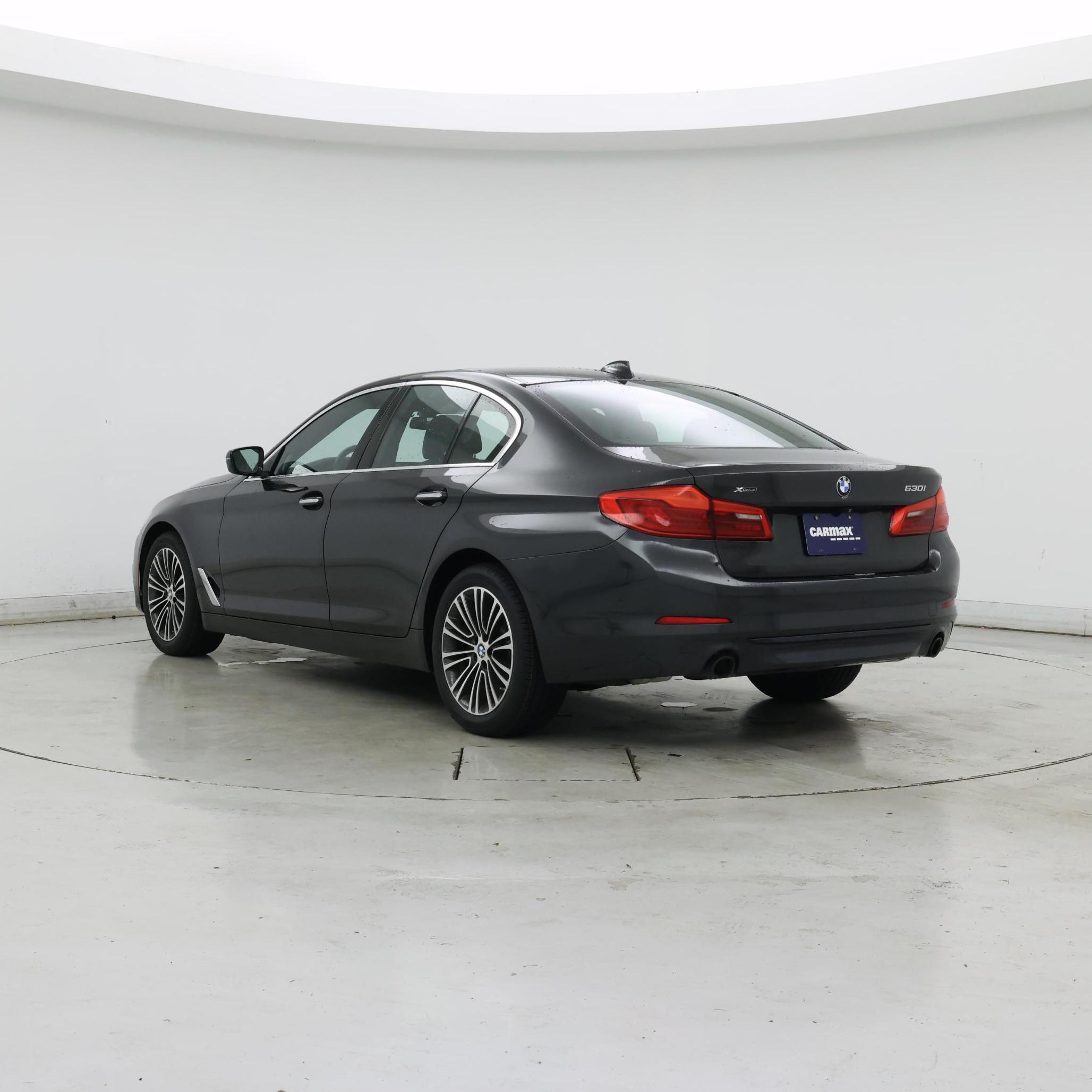 Thumbnail: 2017 BMW 5 Series - 2