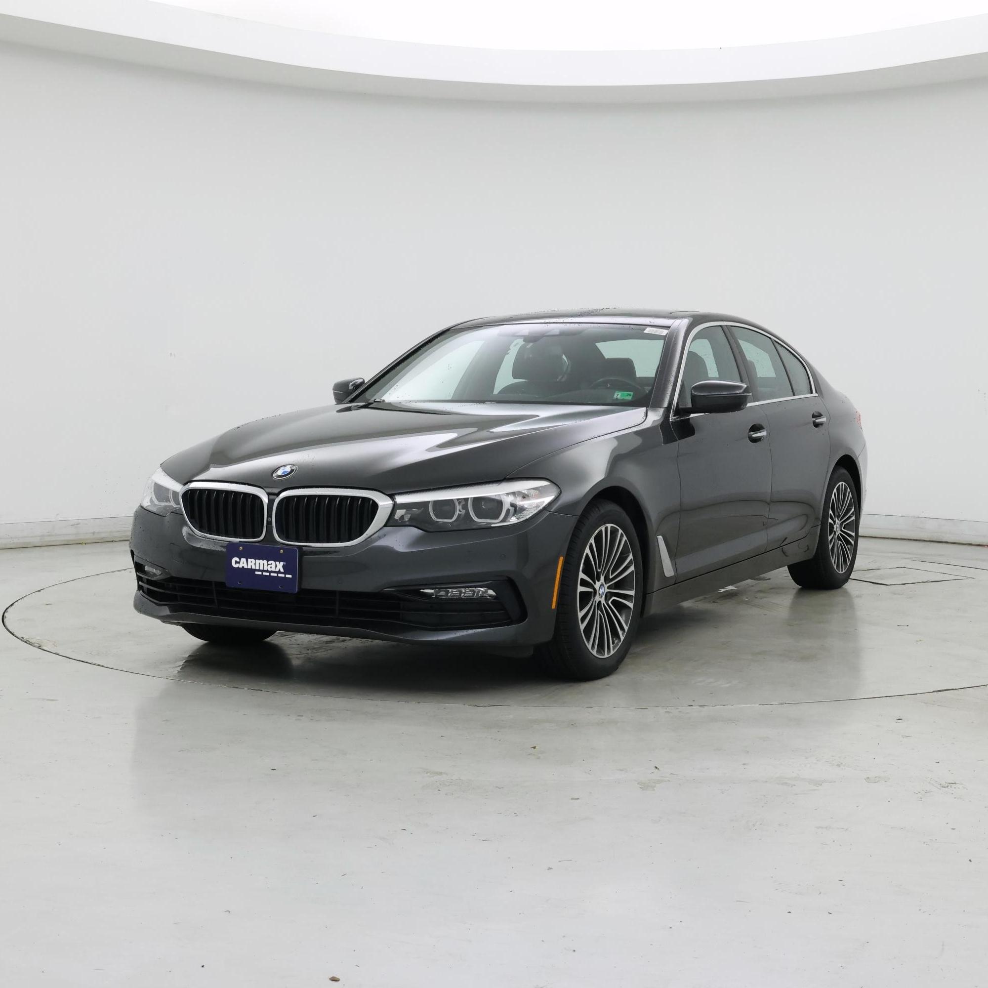 Thumbnail: 2017 BMW 5 Series - 4