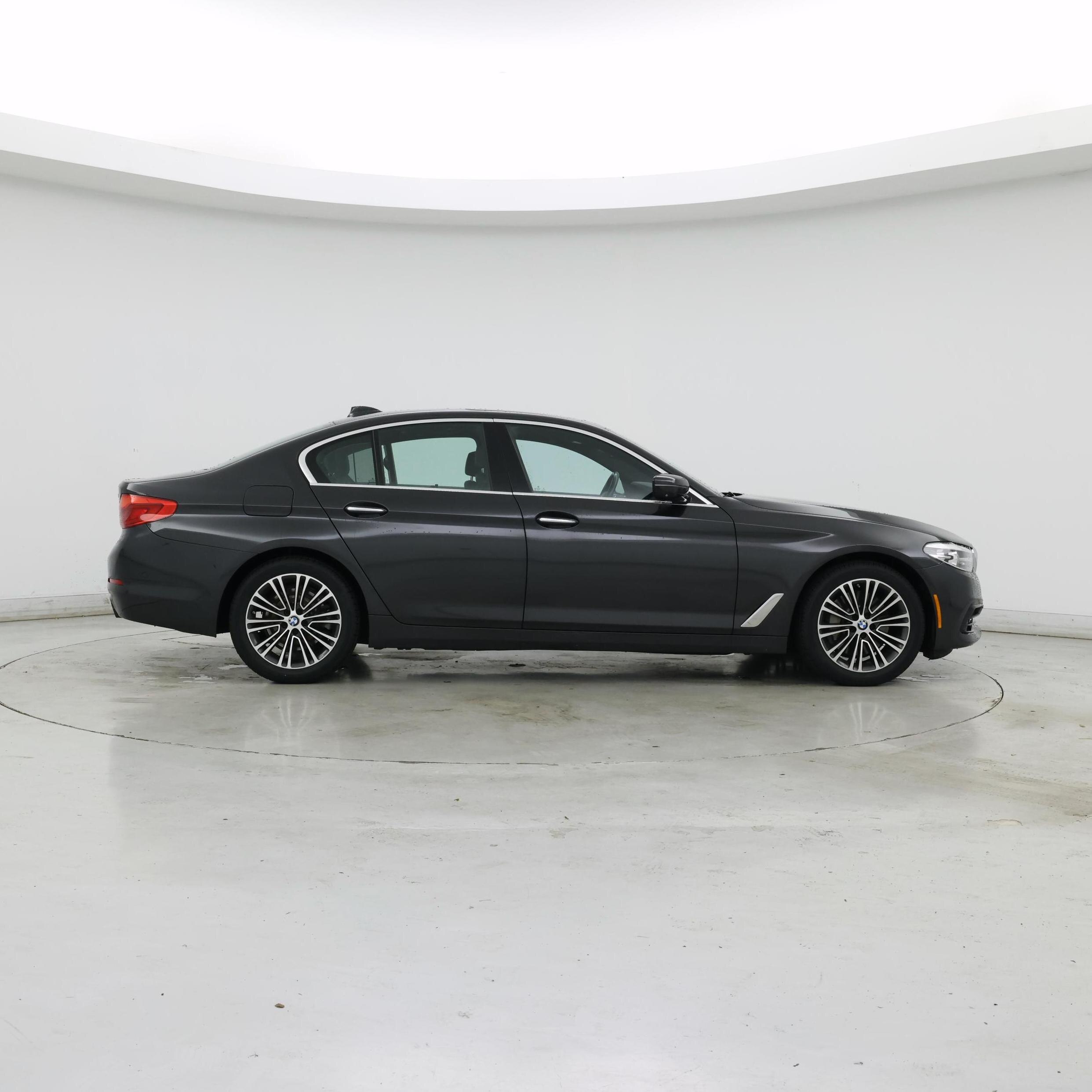 Thumbnail: 2017 BMW 5 Series - 7
