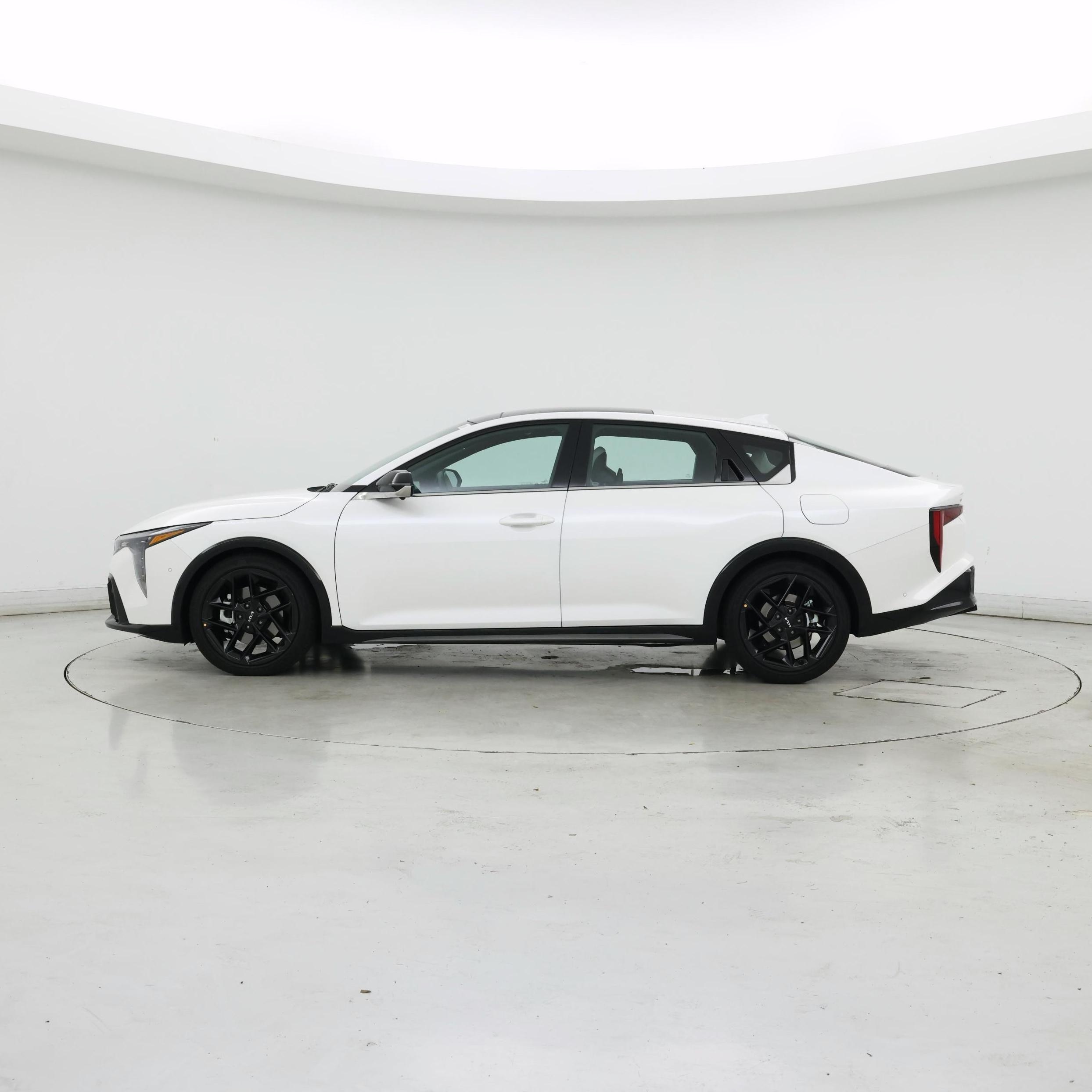 Thumbnail: 2025 Kia K4 - 3