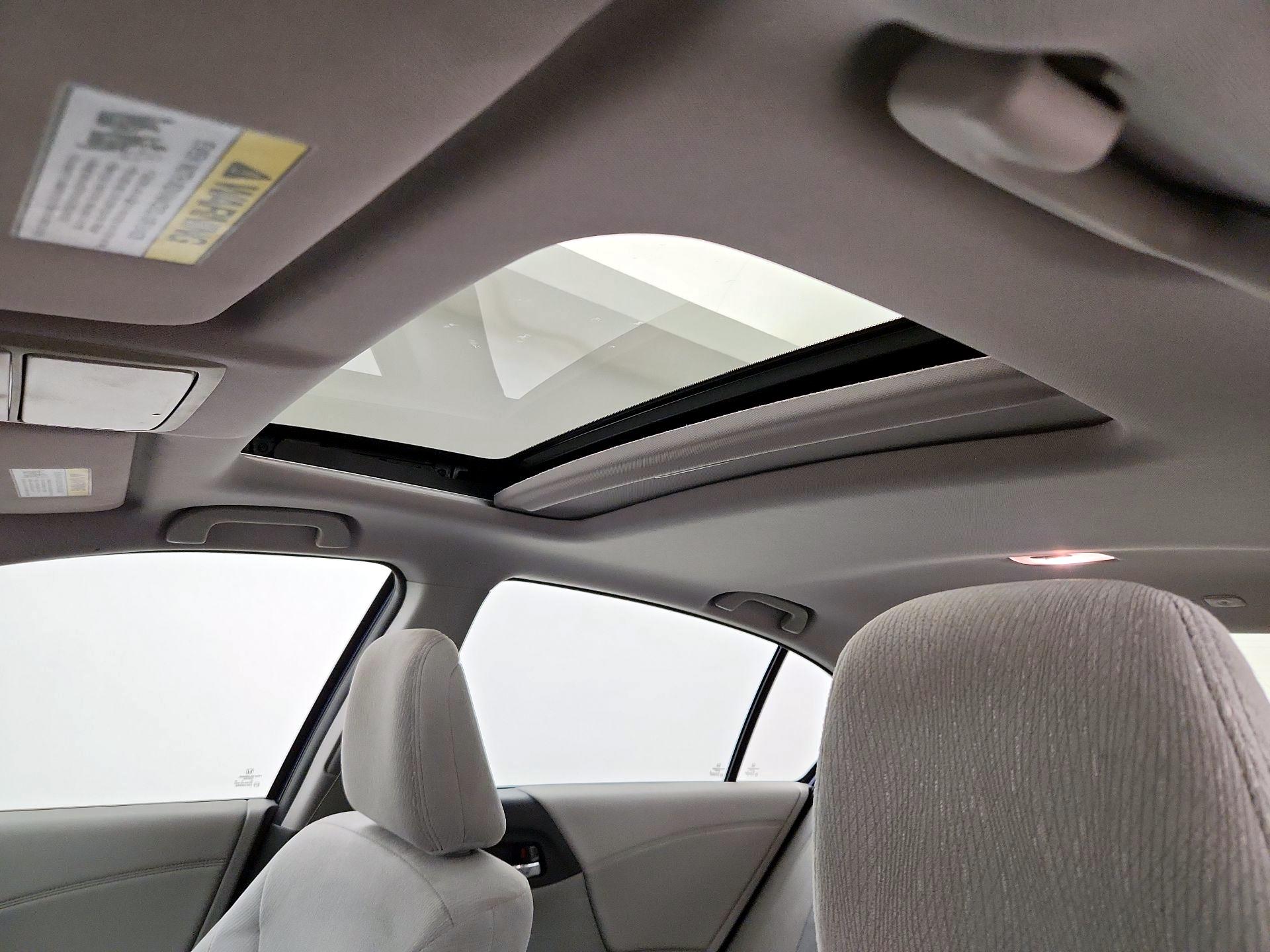 Thumbnail: 2015 Honda Accord - 19