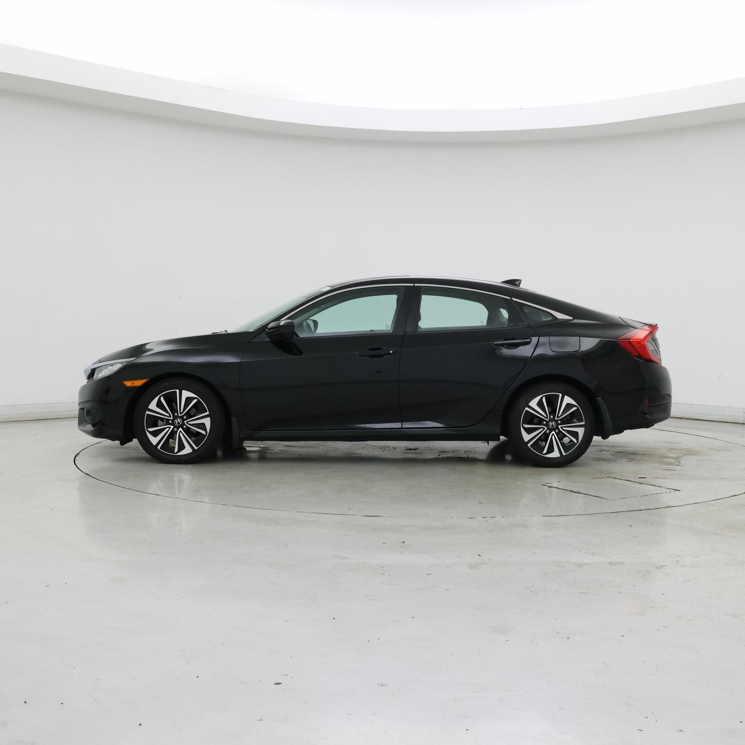 Thumbnail: 2017 Honda Civic - 3
