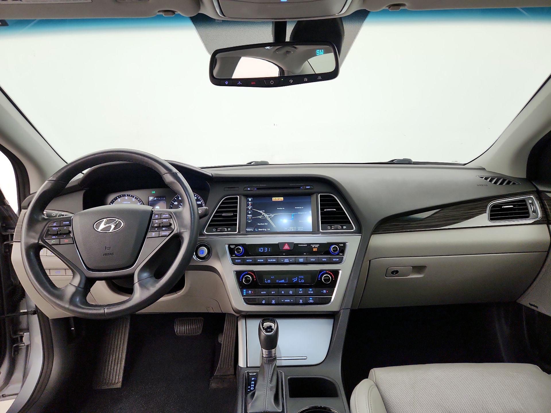 Thumbnail: 2015 Hyundai Sonata - 9